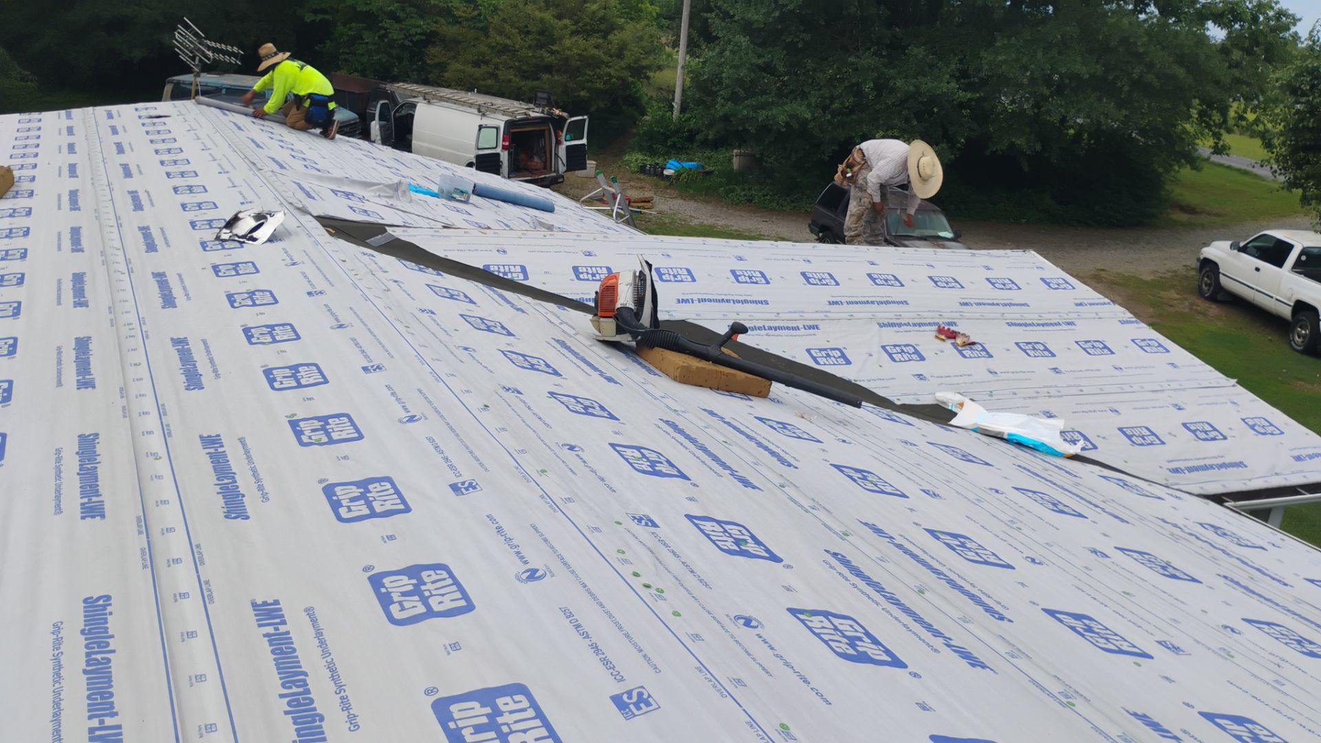 Taylor Roof by BROCK BUILDERS 