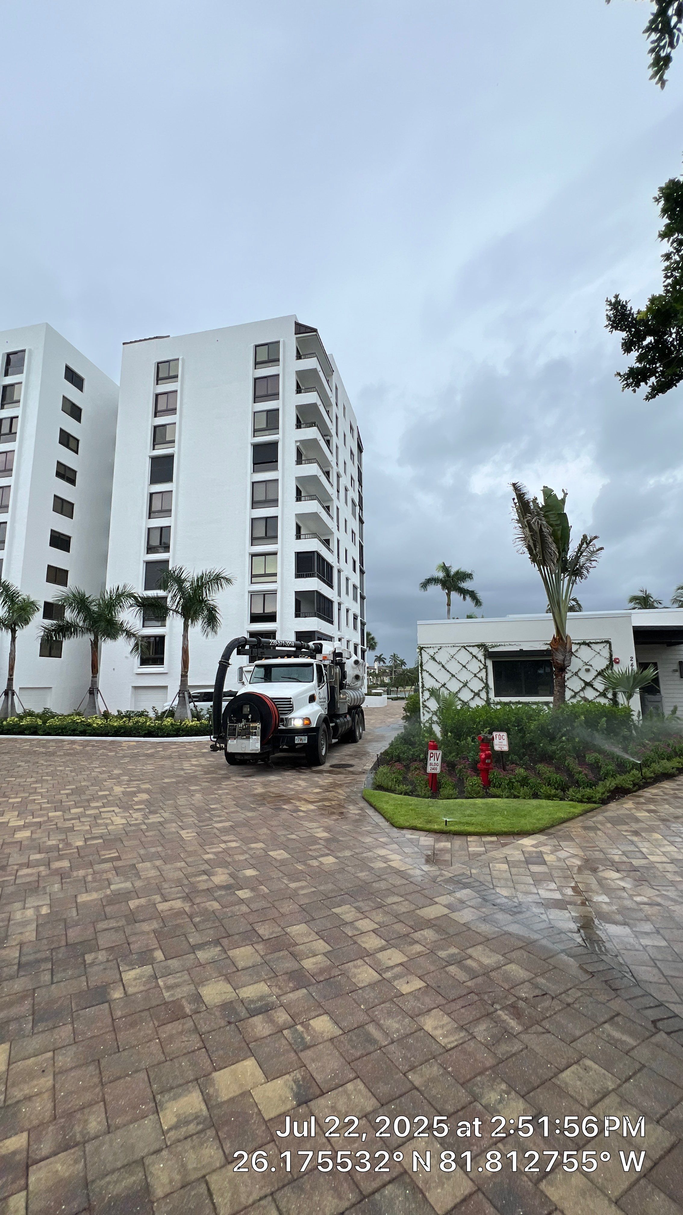 Naples Condo Complex Stormwater System Maintenance and Hurricane Cleanup by APS Power & Water