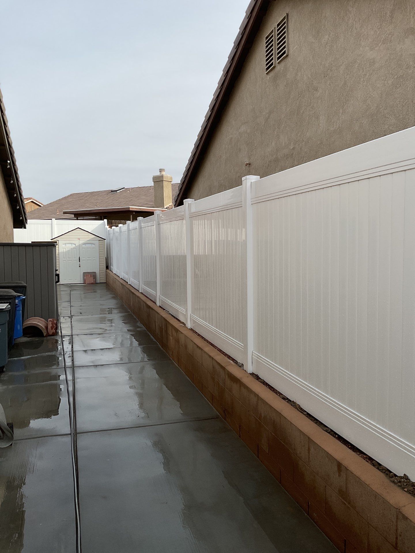 Fence installation using vinyl by Fence Guys Inc.