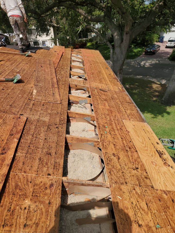 Project in Seminole 33776 by Mitchell Roofing Company LLC 