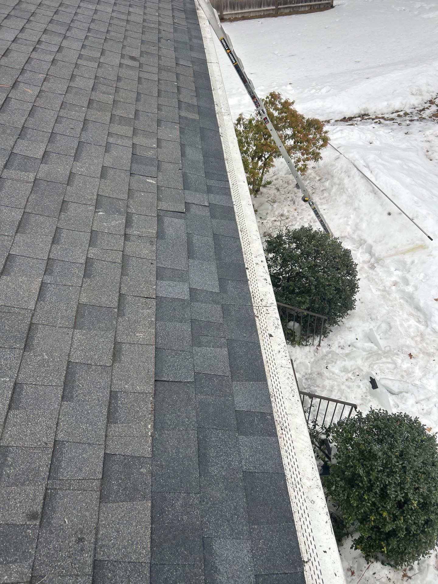 Ice Dam Removal & Snow Removal in Billerica, MA  by Mighty Dog Roofing of Greater Middlesex County