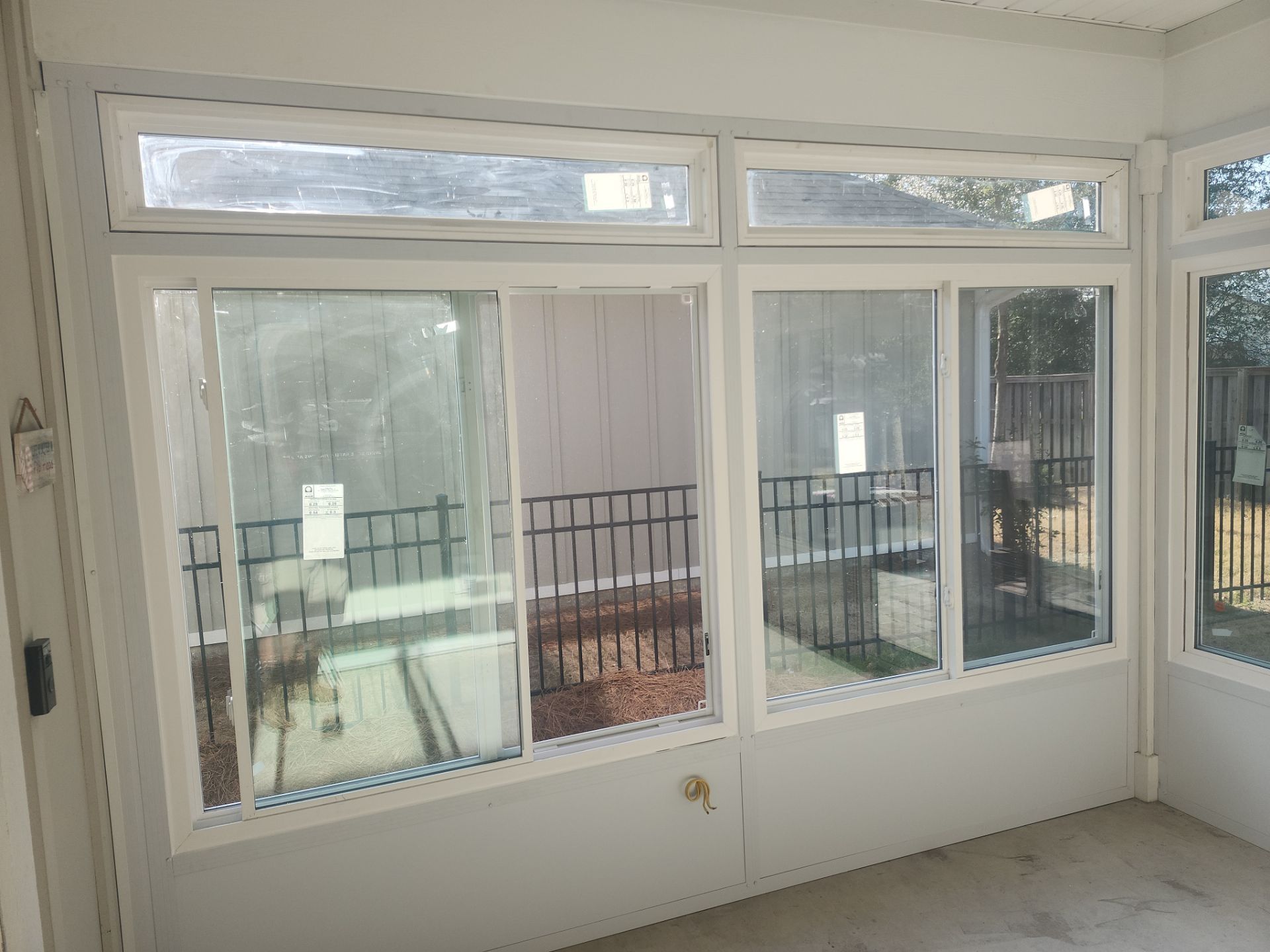 Glass Room using Colorbeam in Freeport by Titan Sunrooms