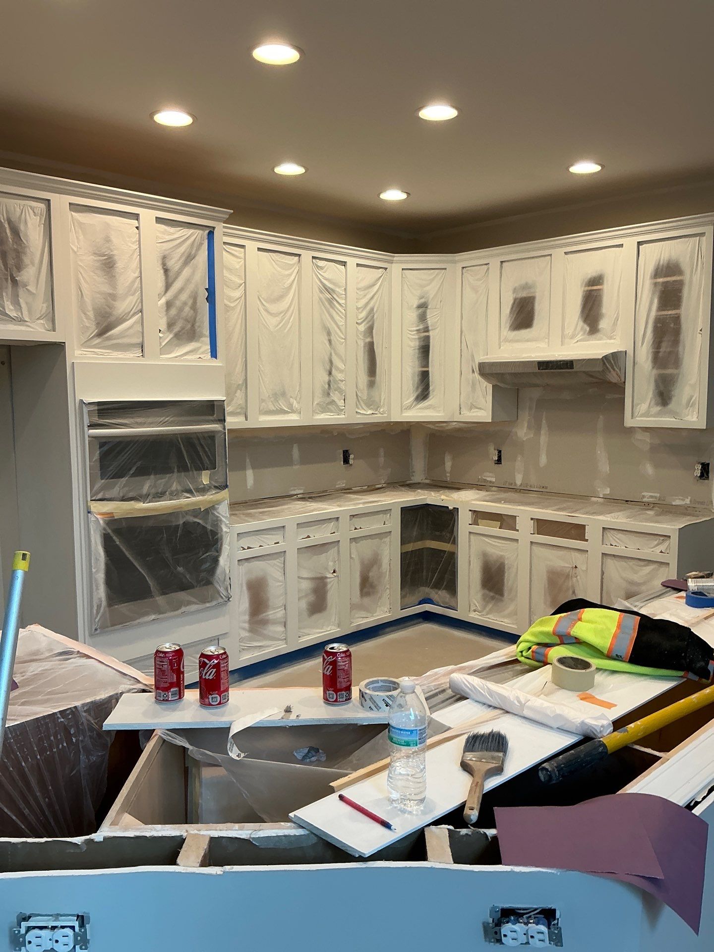 Inteiro painting and Cabineted painting by GonzalezPainters & Contractors Inc 