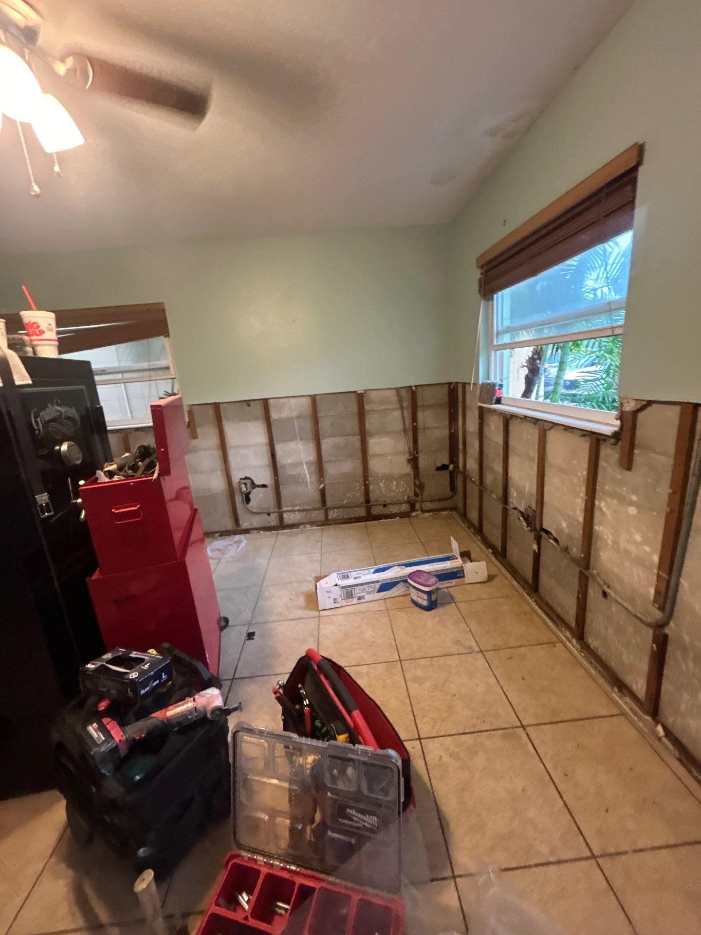 Bradenton Water Damage Repair by Ampm Restoration Services 