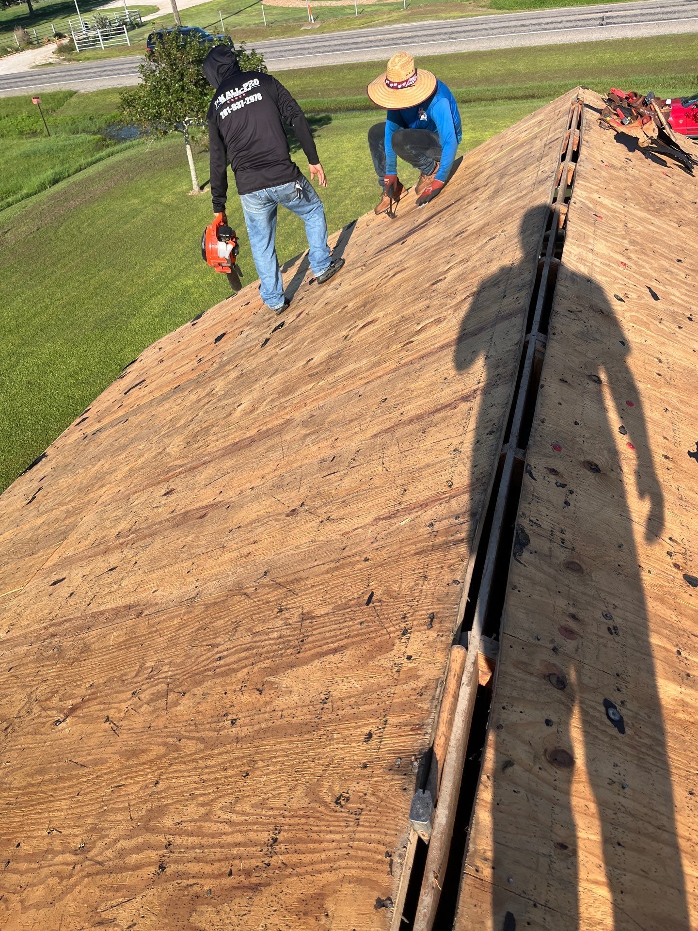 Residential Roofing Installation using Owen's Corning Duration (Lifetime) Shingles by Roof Repair Company