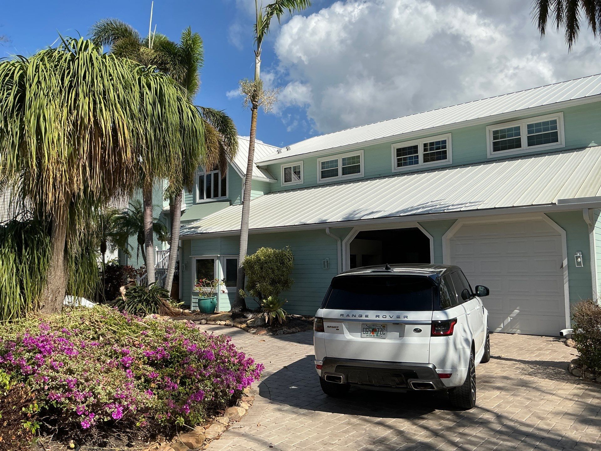 6-Inch Seamless Gutters in Siesta Key FL by Gutter Professor by Gutter Professors