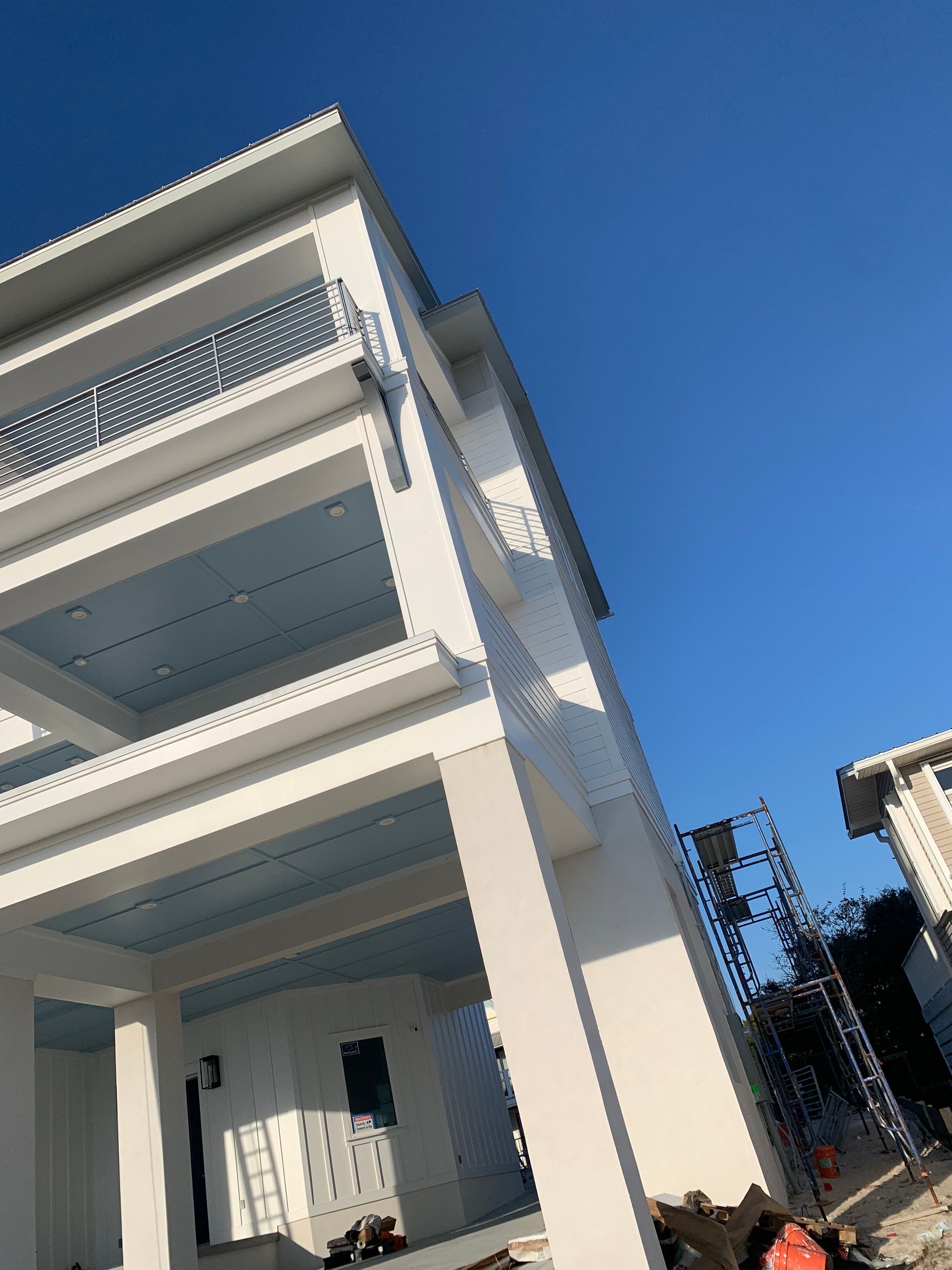 Gutter Installation Using 6 Inch Seamless Aluminum Gutters by Gutter Professors