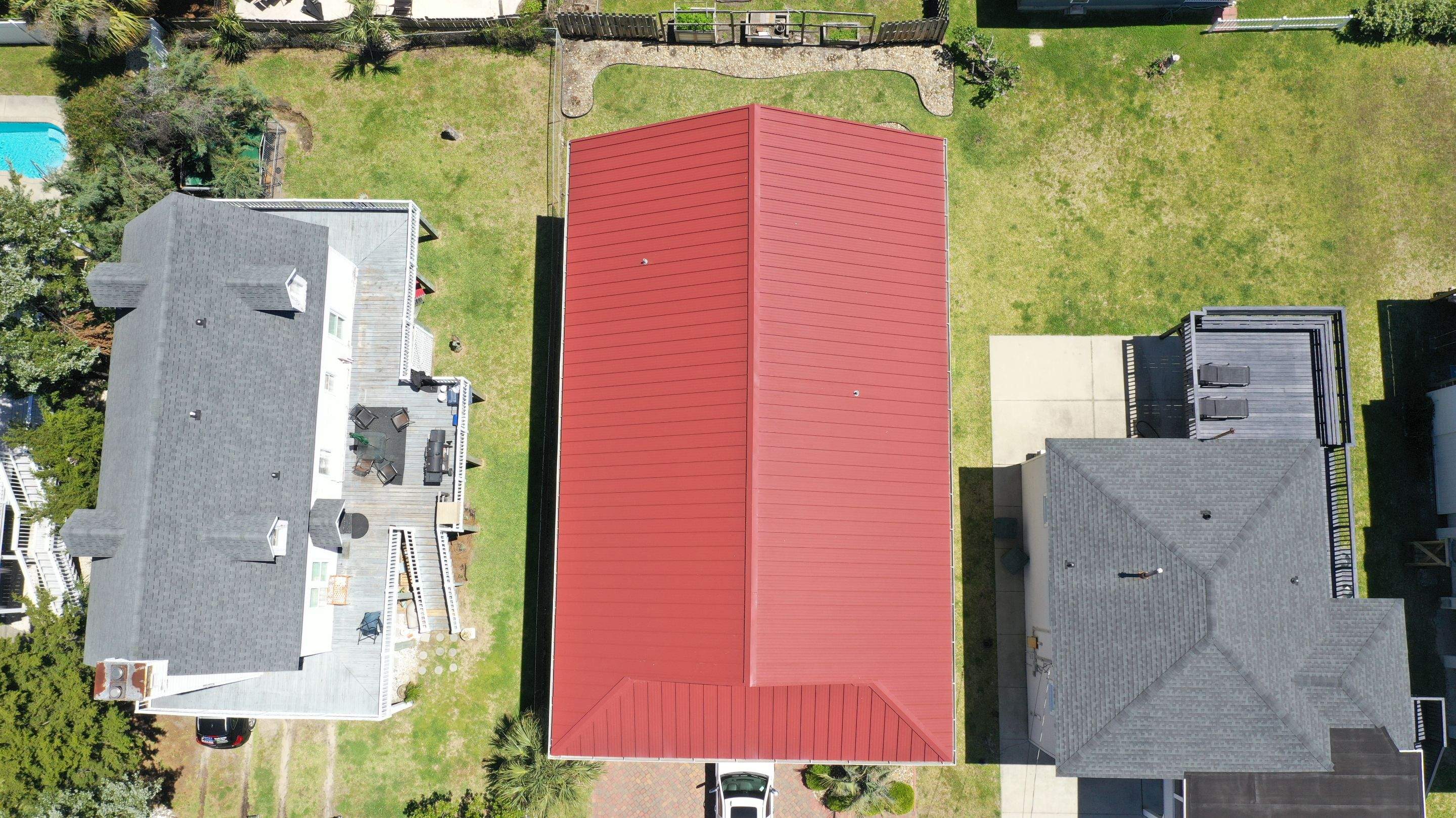 Standing Seam Aluminum- Colonial Red by Linta Roofing Inc