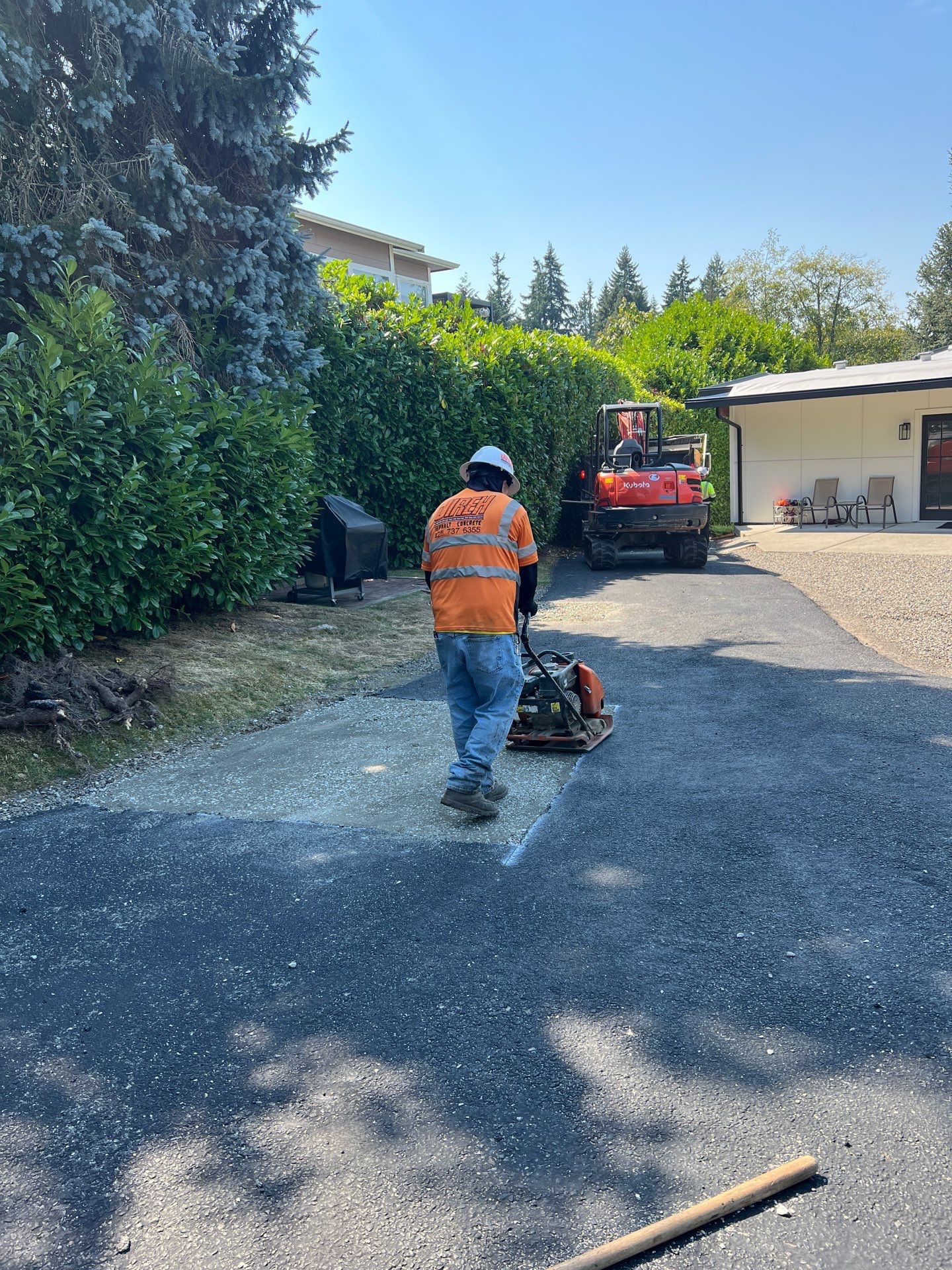 Sealcoat Driveway Repair | Everett  by Jireh Asphalt & Concrete Inc 