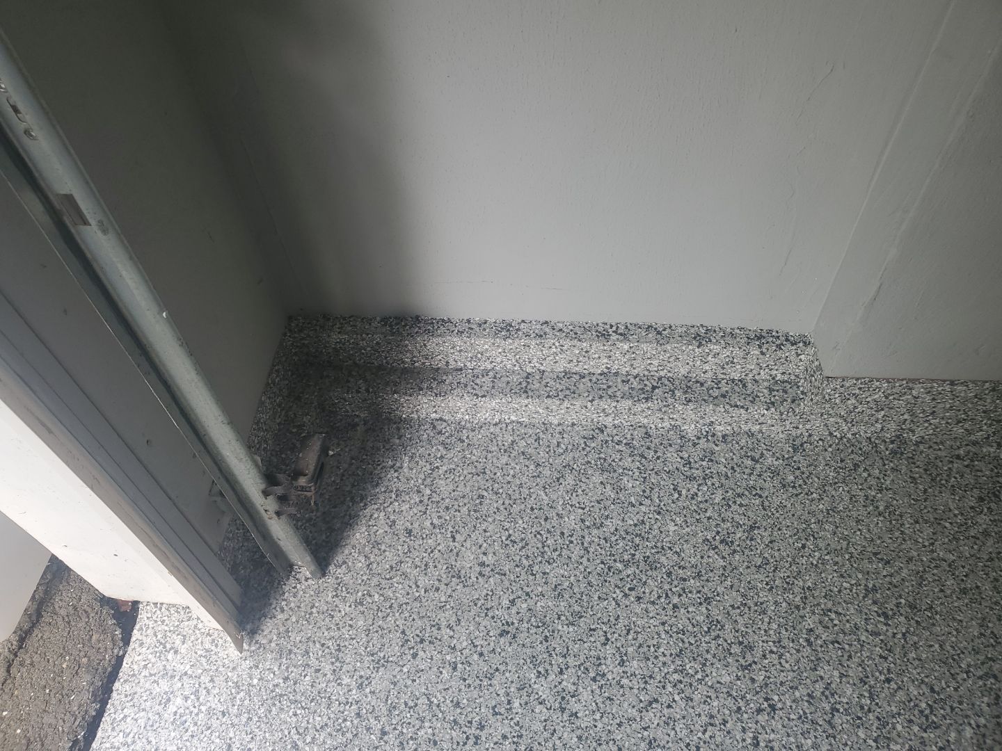 Garage in Chicopee, MA 01013 by Symphony Concrete Coatings