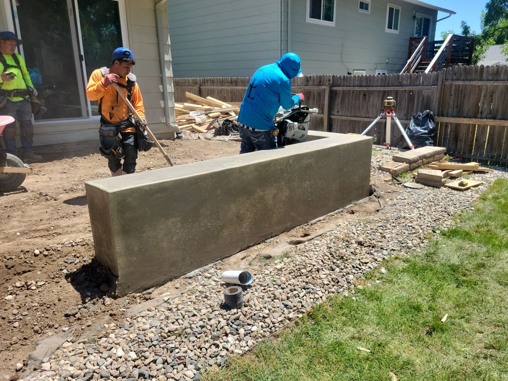 New Concrete Patio and Integrated Retaining Walls in Fort Collins by Center Line Concrete