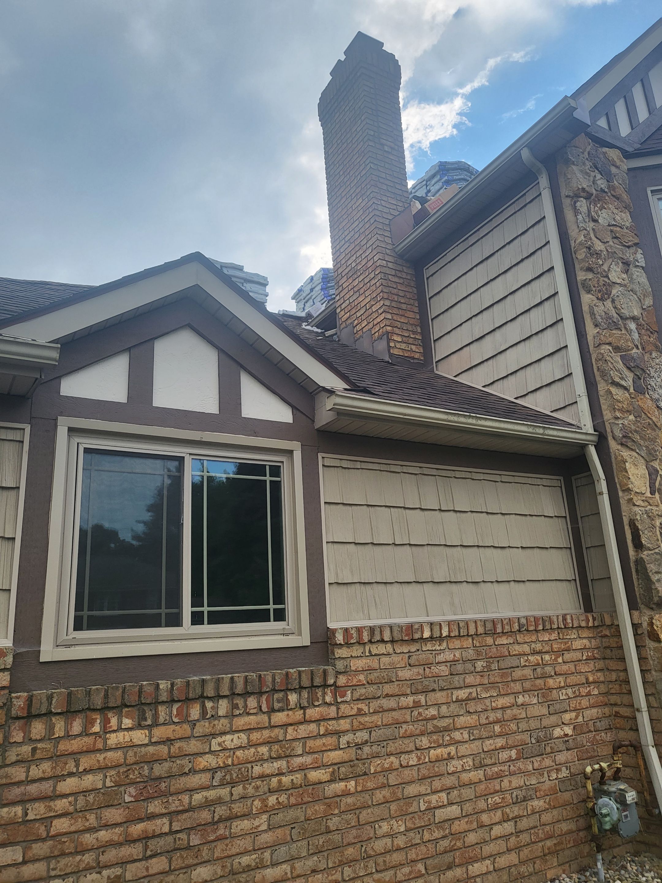 ATLAS PINNACLE COLOR: MAJESTIC SHAKE by Eagle Eye Roofing