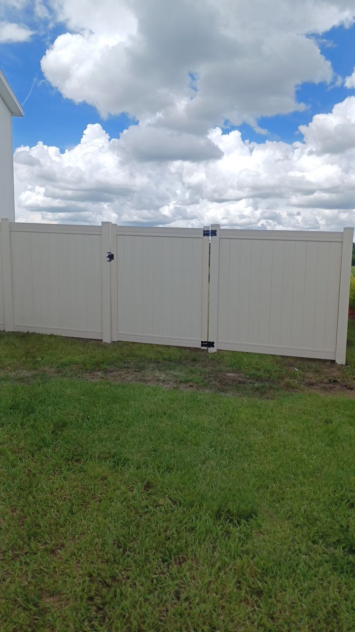 Parrish, FL White Vinyl Privacy Fence  by Asap fence and gates, LLC