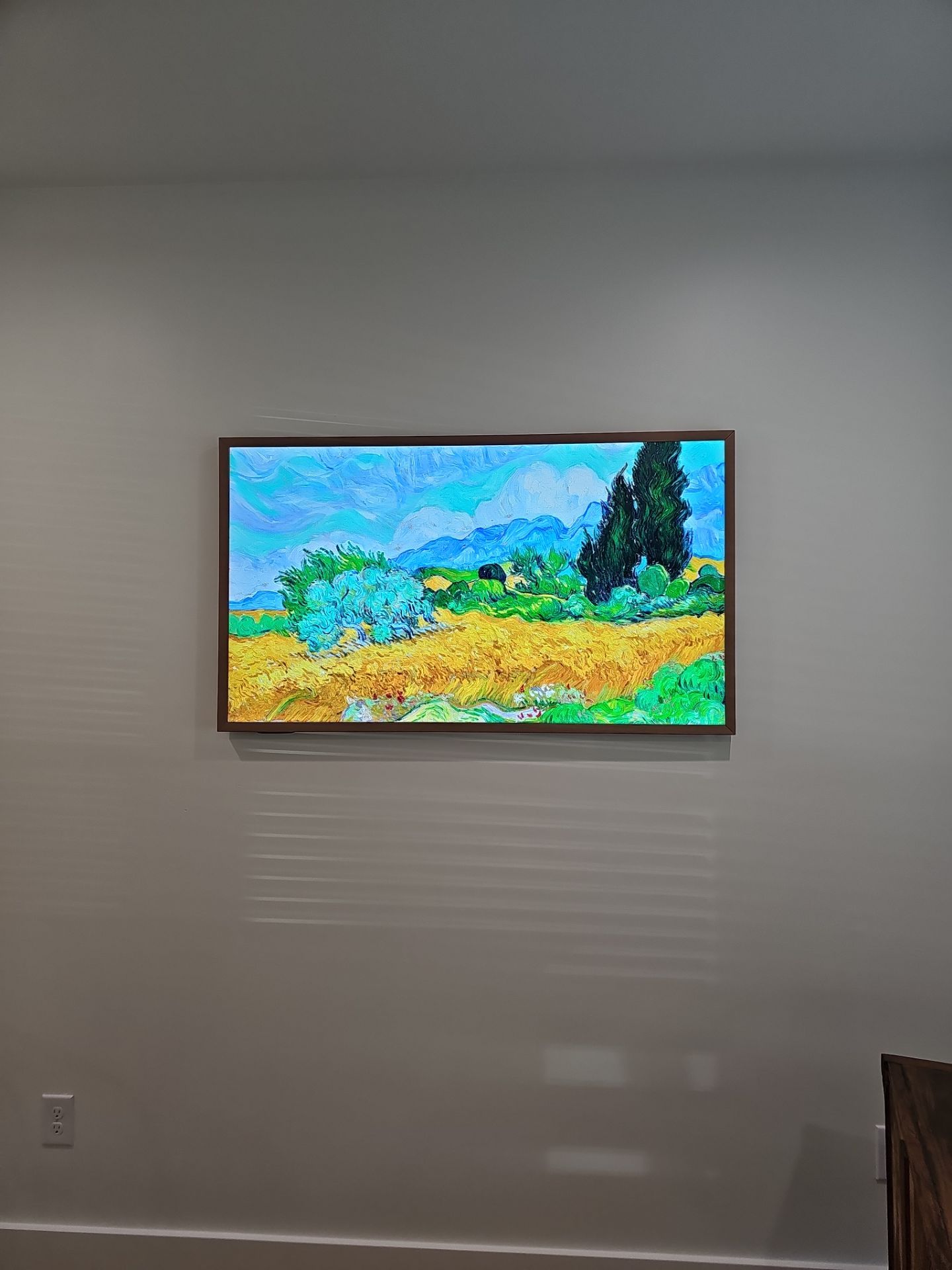 Lifestyle TV & Frame TV Installation Projects by Hangman Mounting & Installation 