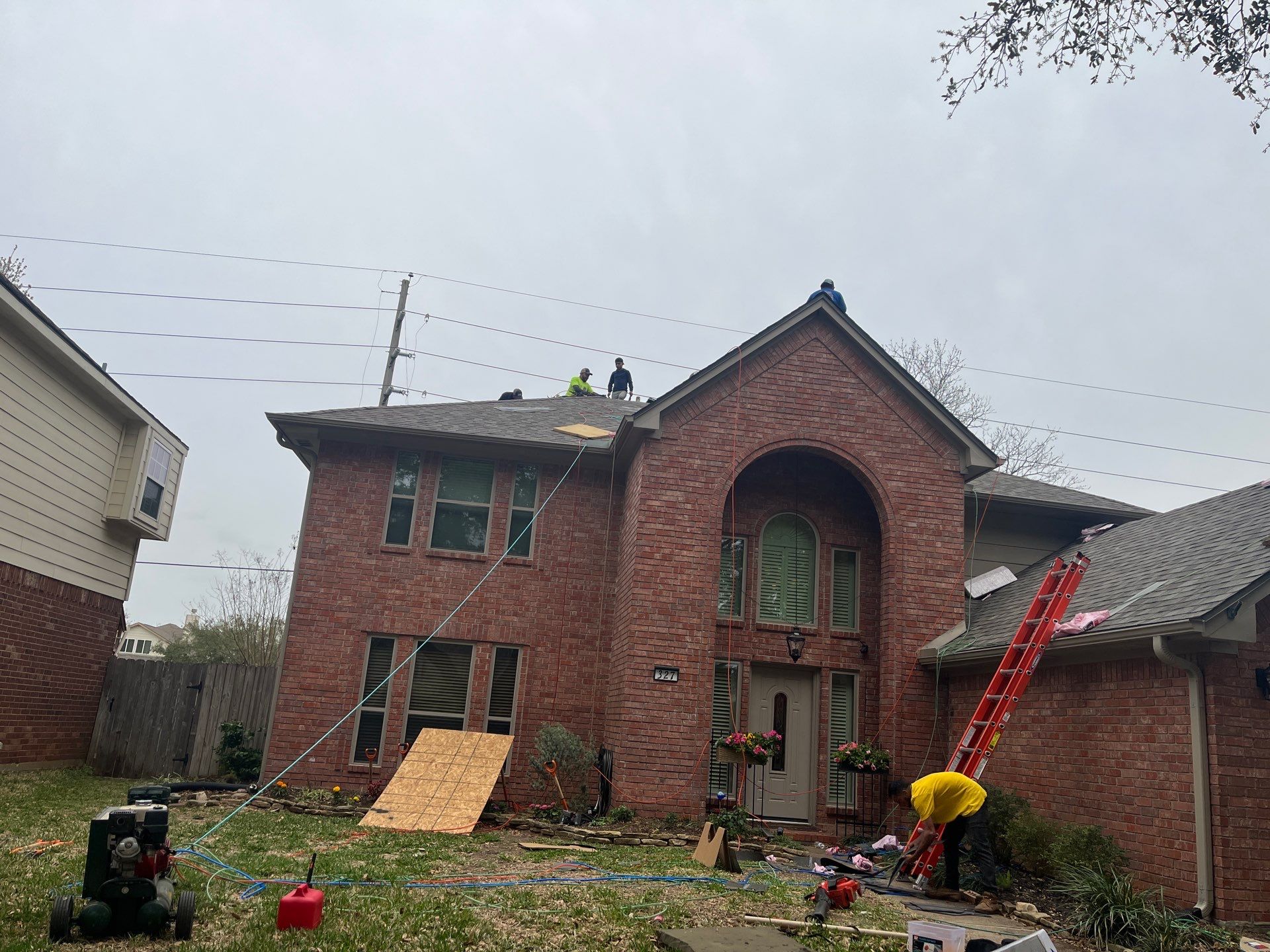Residential Roofing Installation using Owen's Corning Duration (Lifetime) Shingles by Roof Repair Company