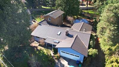 Residential Roofing Installation using Metal