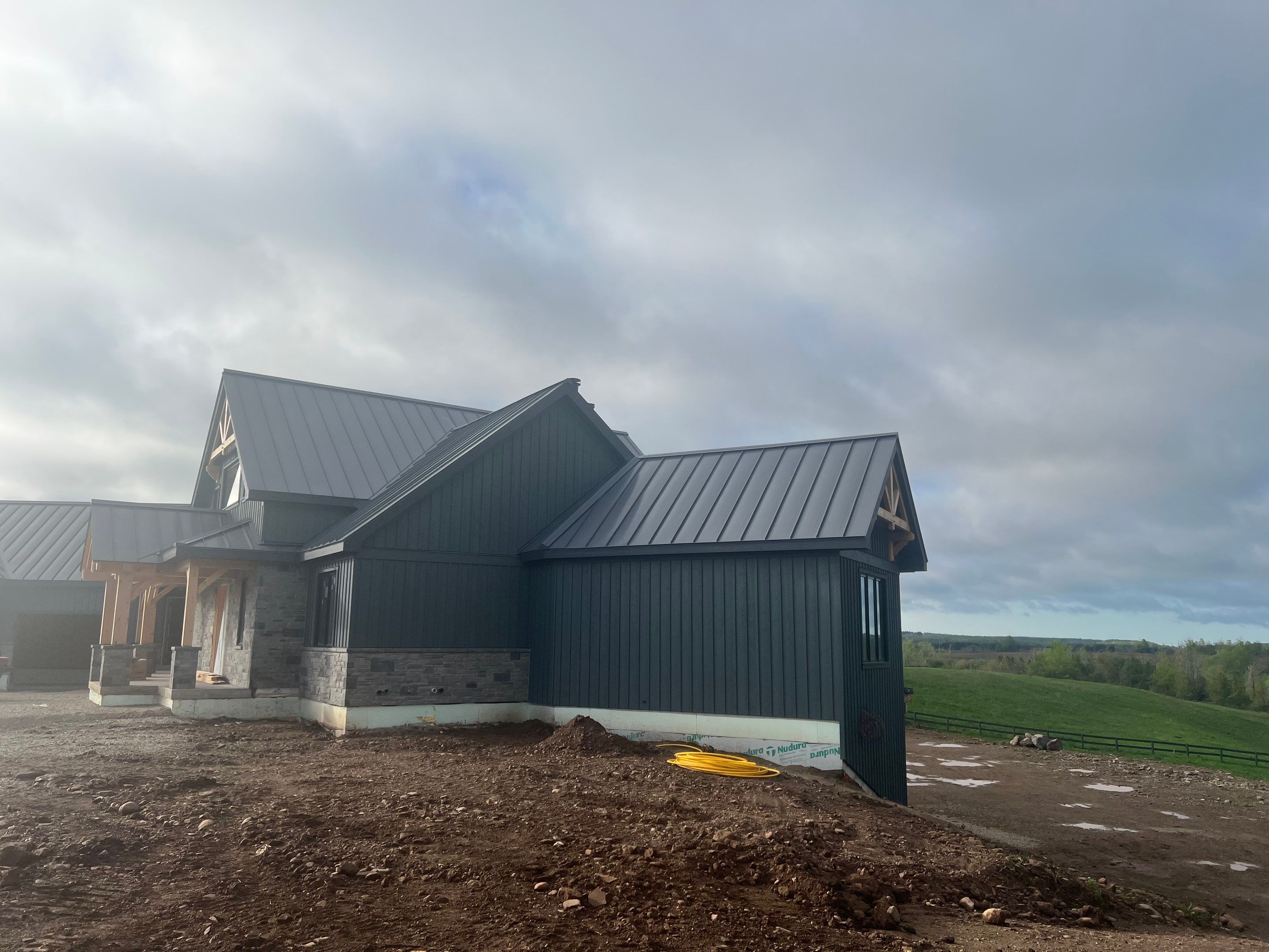 Custom Home Roofing – Blue Mountain by Jay Carter Roofing & Sheet Metal