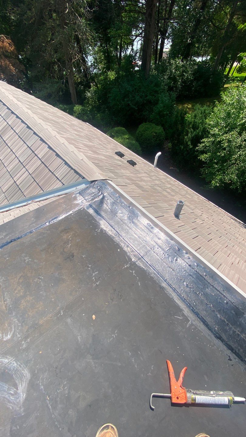 DaVinci Roof Installation with Snow Guards in Oconomowoc Lake by Custom Installations