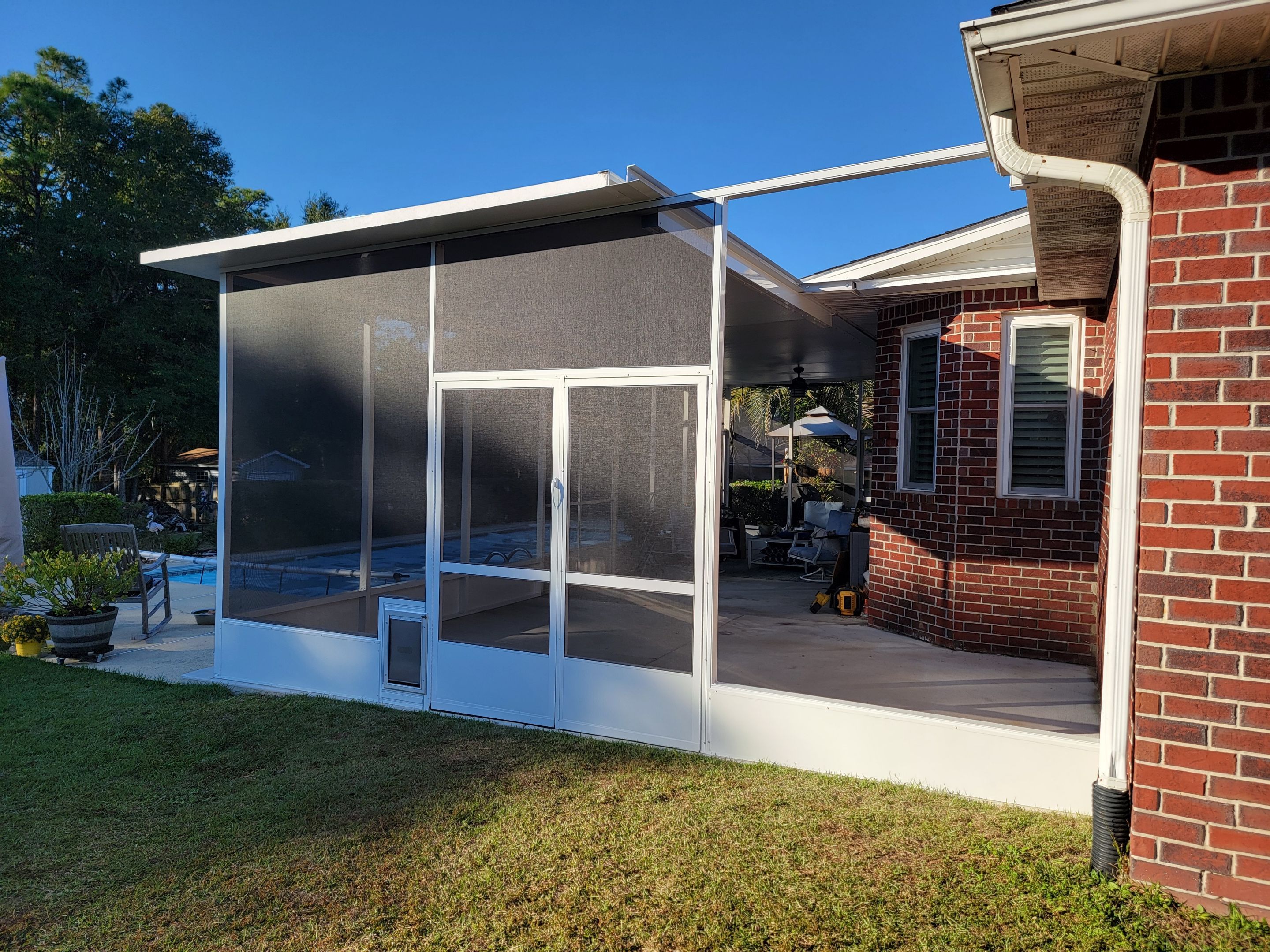 Pensacola Screen Room Using Titan's Colorbeam by Titan Sunrooms