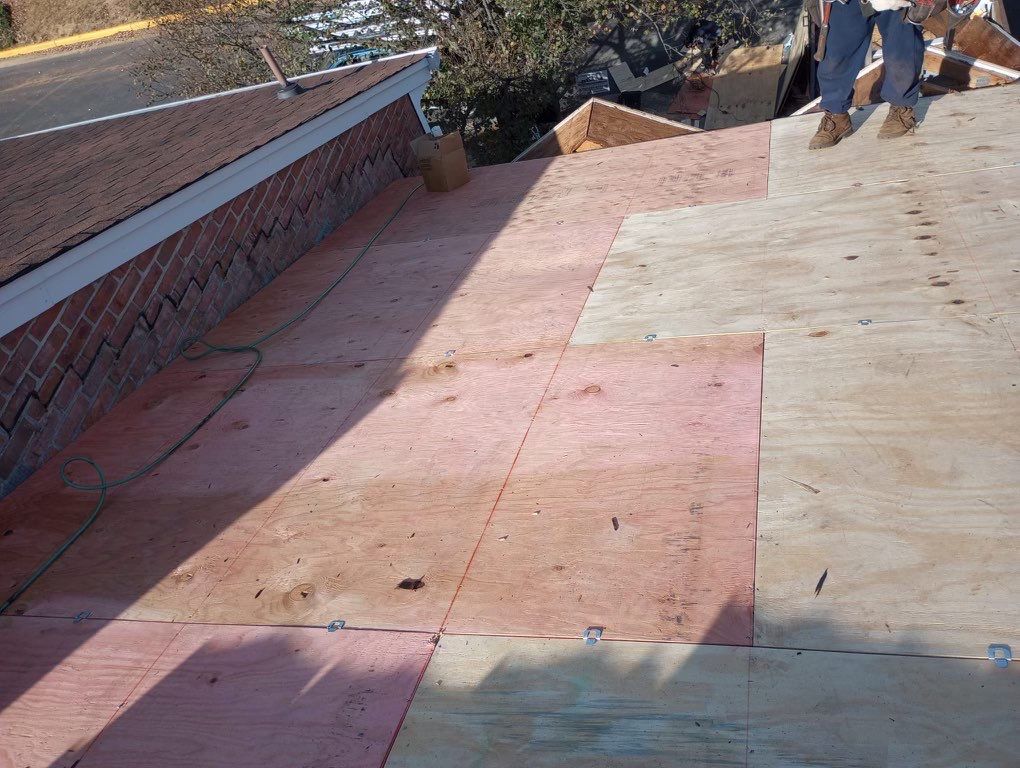 Alexandria: Residential Roof Replacement with CertainTeed Landmark Pro in Max Def Georgetown Gray by RM Banning, Inc.