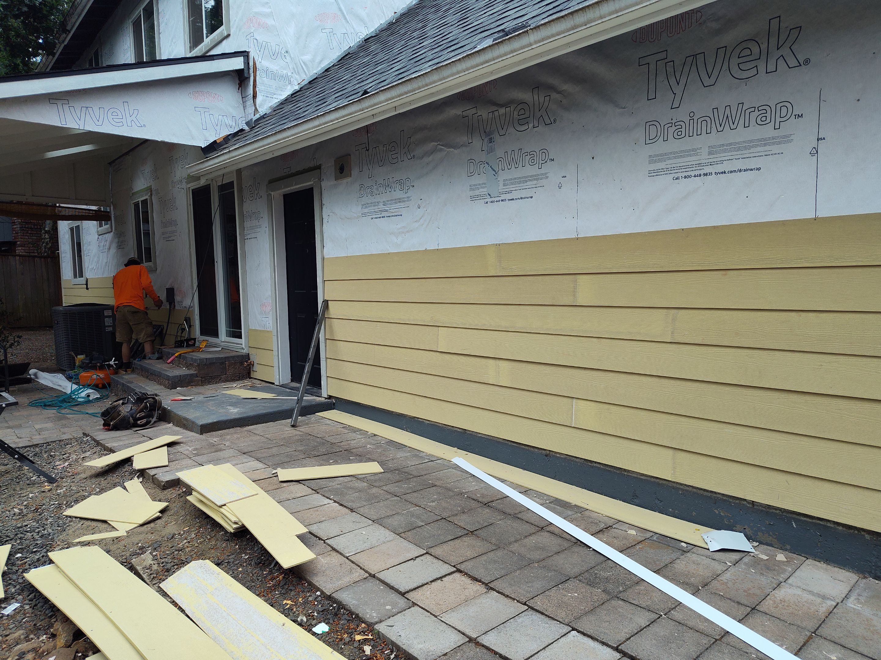Siding Repair Project by BEST Roofing & Waterproofing