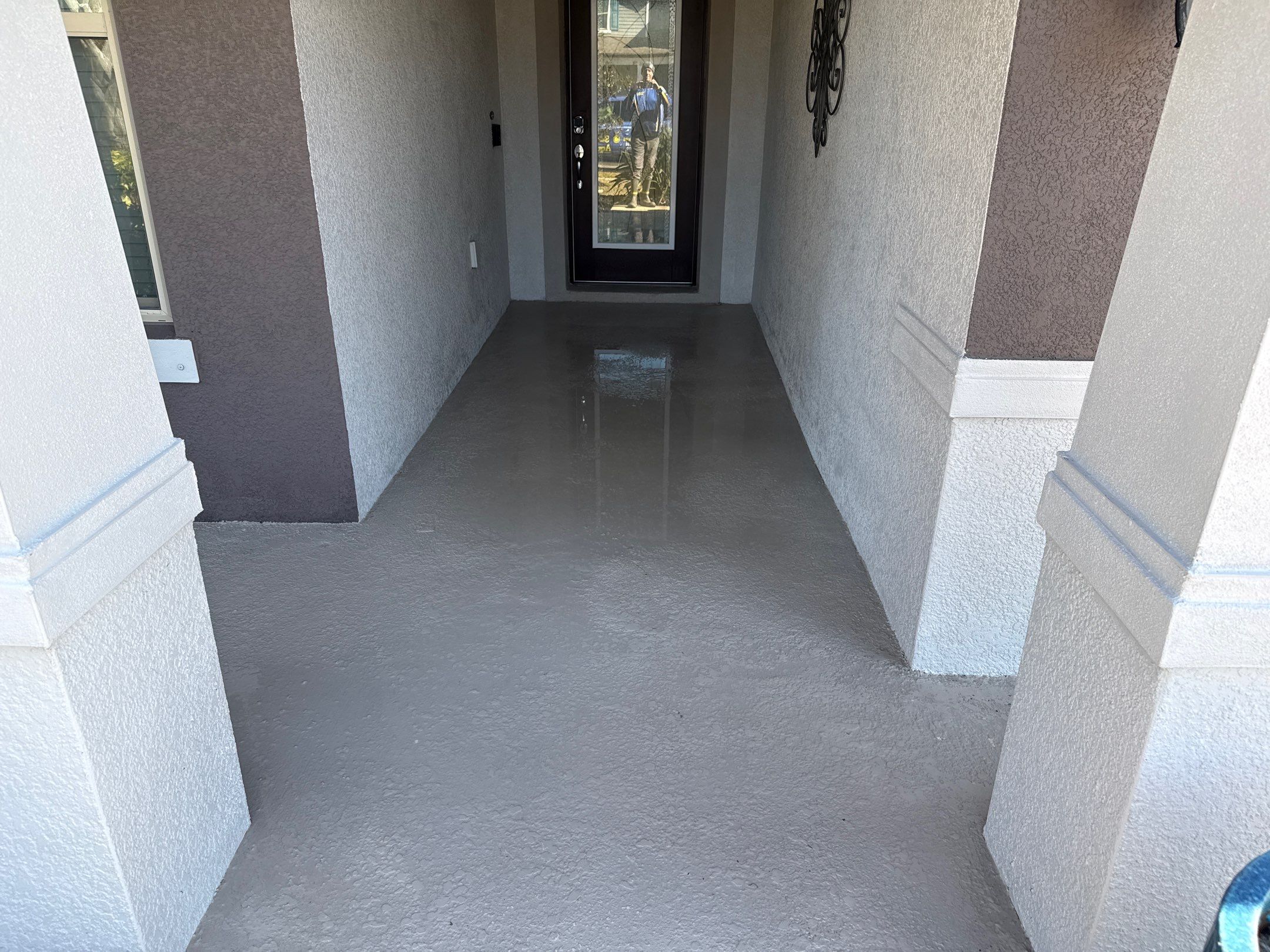 2-Car Concrete Driveway & Sidewalk Cleaning in Trevesta – Palmetto, FL by Sunshine AquaWash
