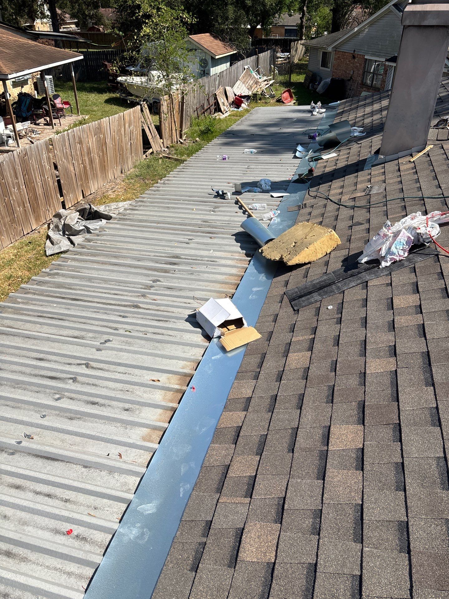 Channelview Roof Installation using Atlas Pinnacle Pristine by Modern BYLT Roofing & Construction