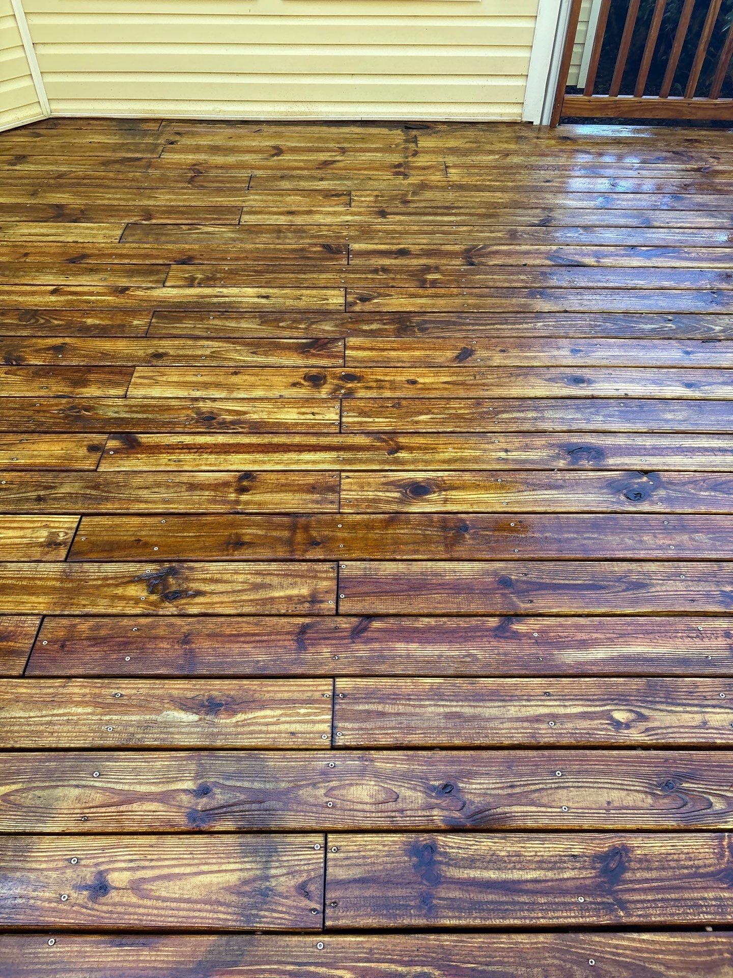 Wood Deck using Wood Sealant by DuraSeal
