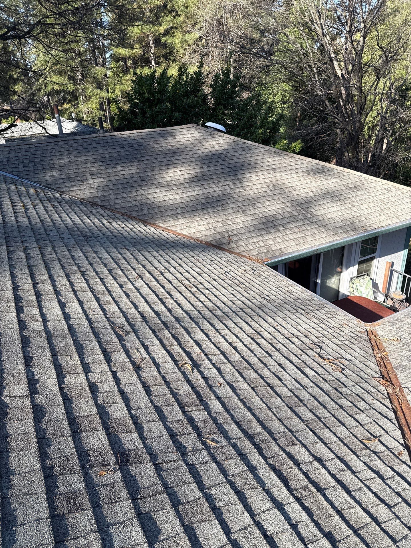 Owens Corning Roofing and REC solar panels by Byers Enterprises 