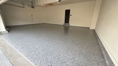 Joe Chose This Amazing Houndstooth Flake Floor