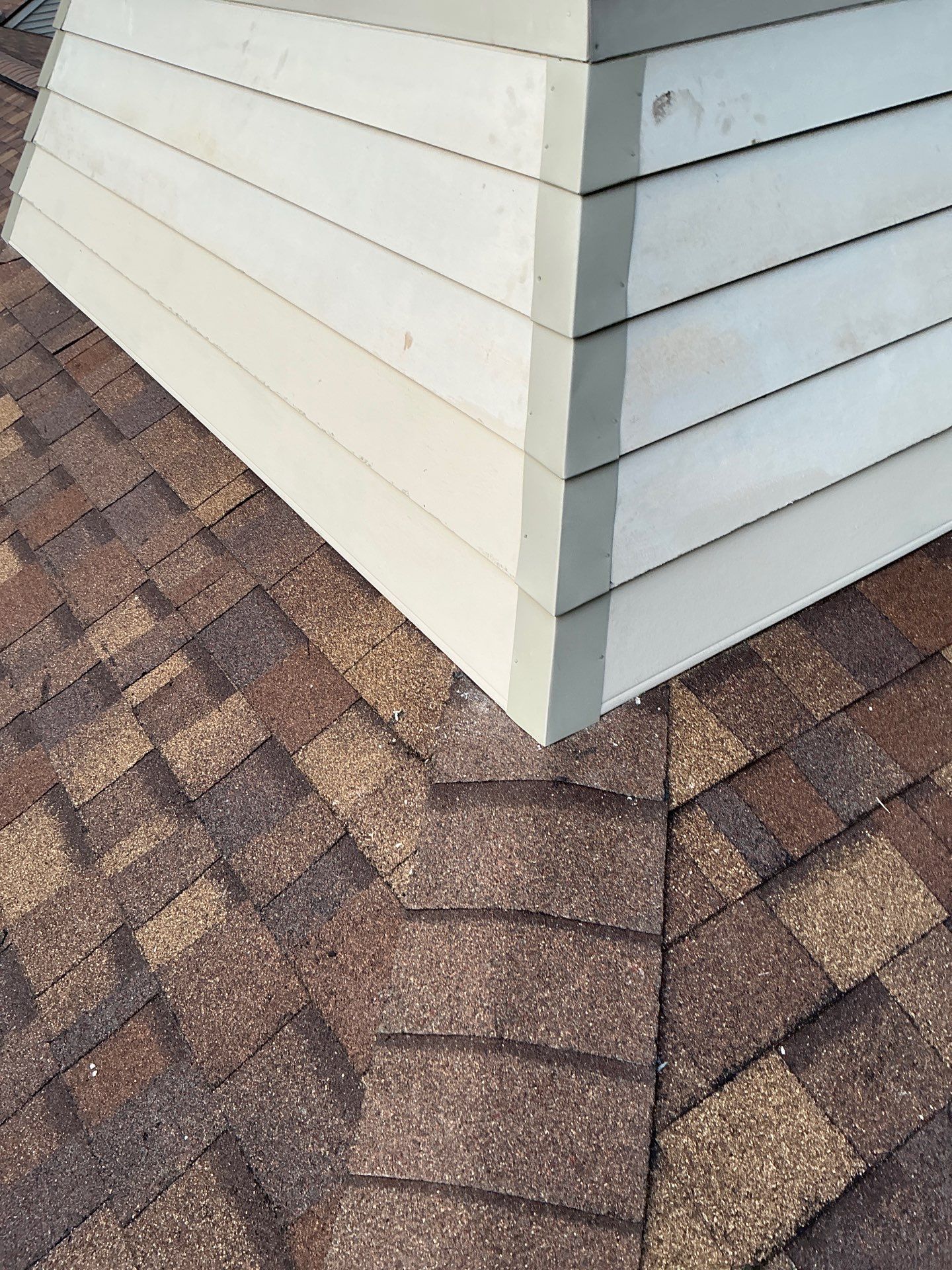 Comprehensive Asphalt Shingle Roof Replacement in Mathews, Virginia by Cade Construction