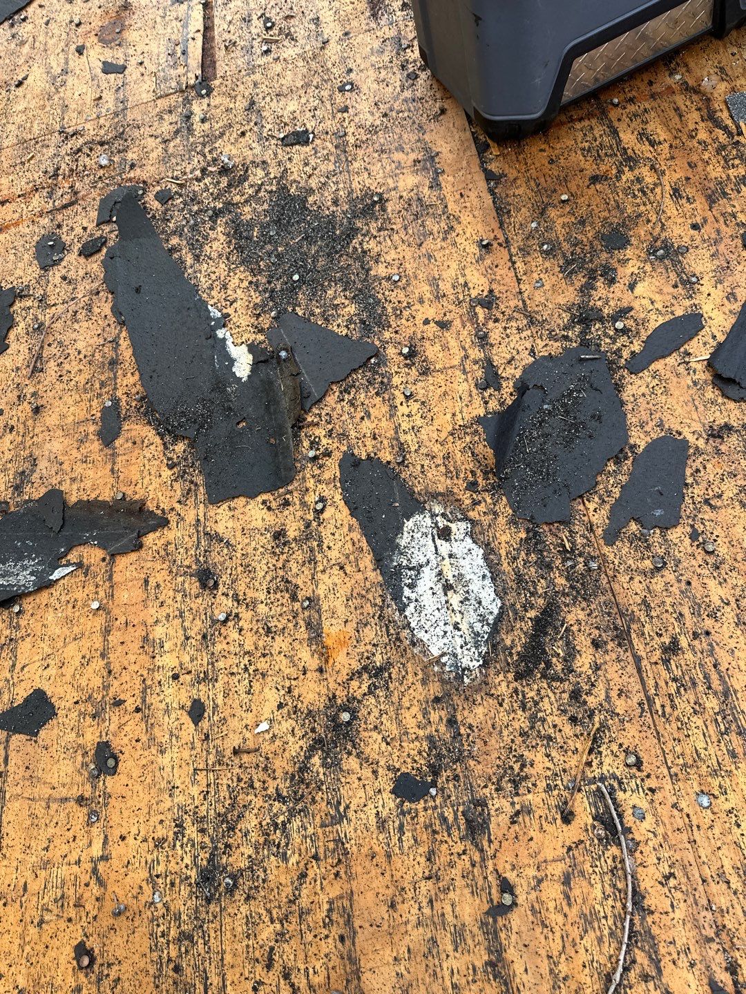 Residential Roofing Installation using Owen's Corning Duration (Lifetime) Shingles by Roof Repair Company