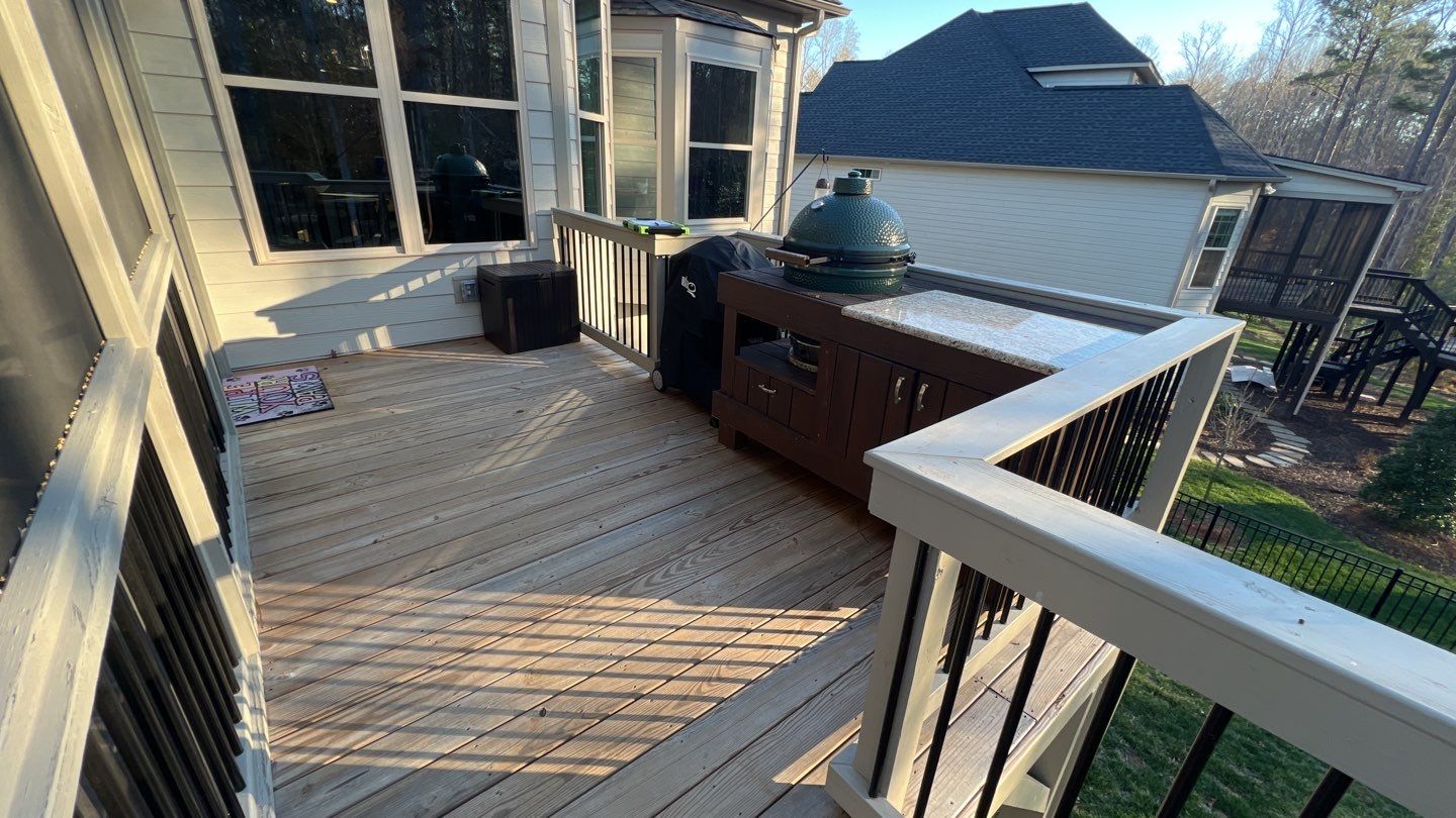 Screened Porch using Wood Sealant by DuraSeal