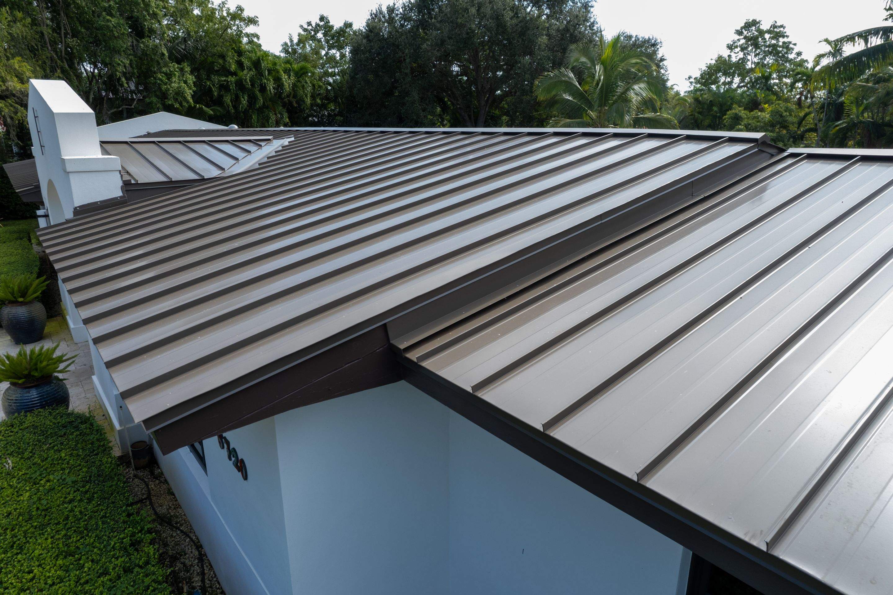 Metal Roof - Galvalume - Medium Bronze by Istueta Roofing