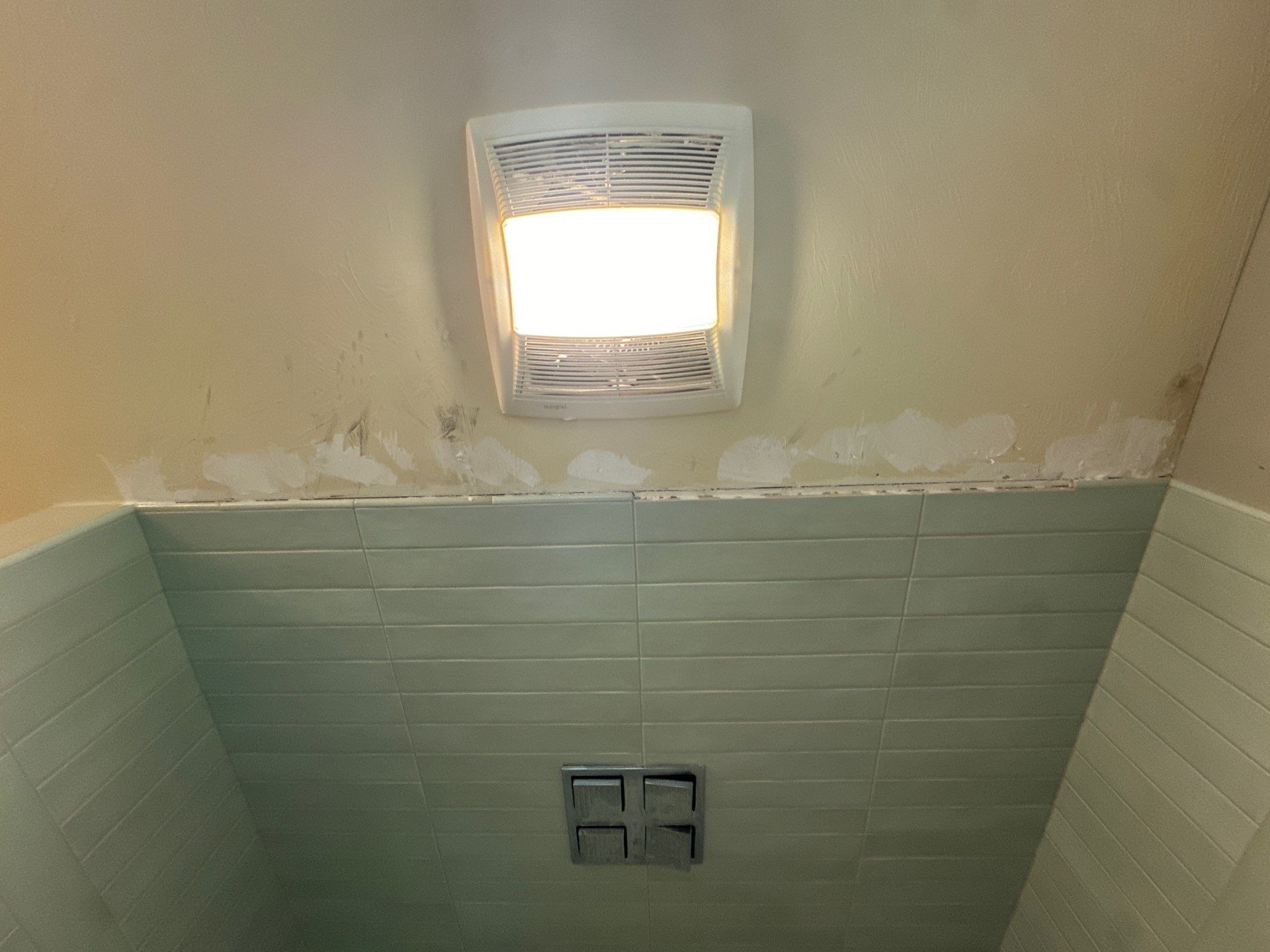 Interior Painting and Bathroom Fixture Updates in Grand Haven by Gordon Painting