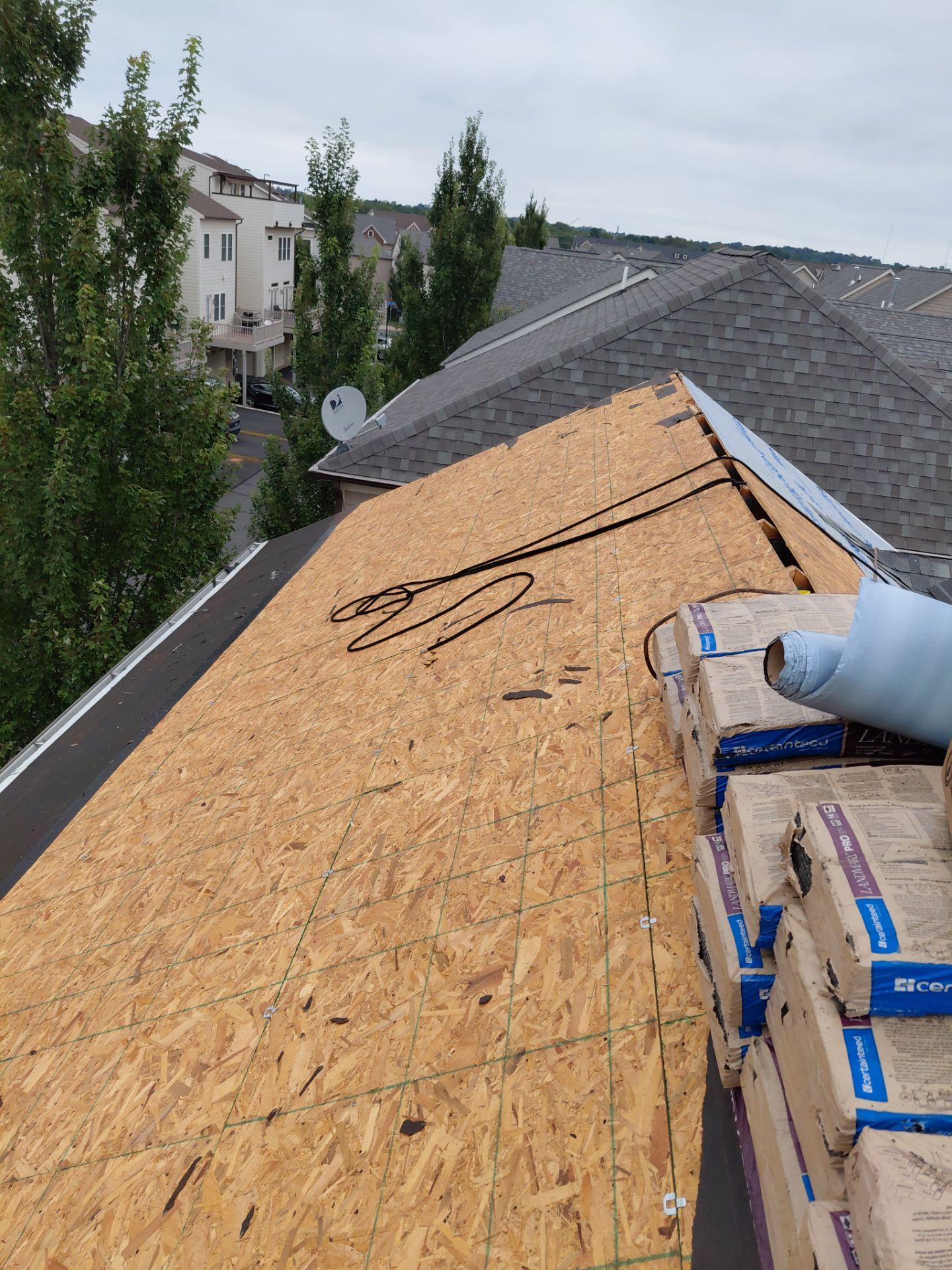 Ashburn: Residential Roof Replacement  with CertainTeed Landmark Pro in Max Def Georgetown Gray by RM Banning, Inc.