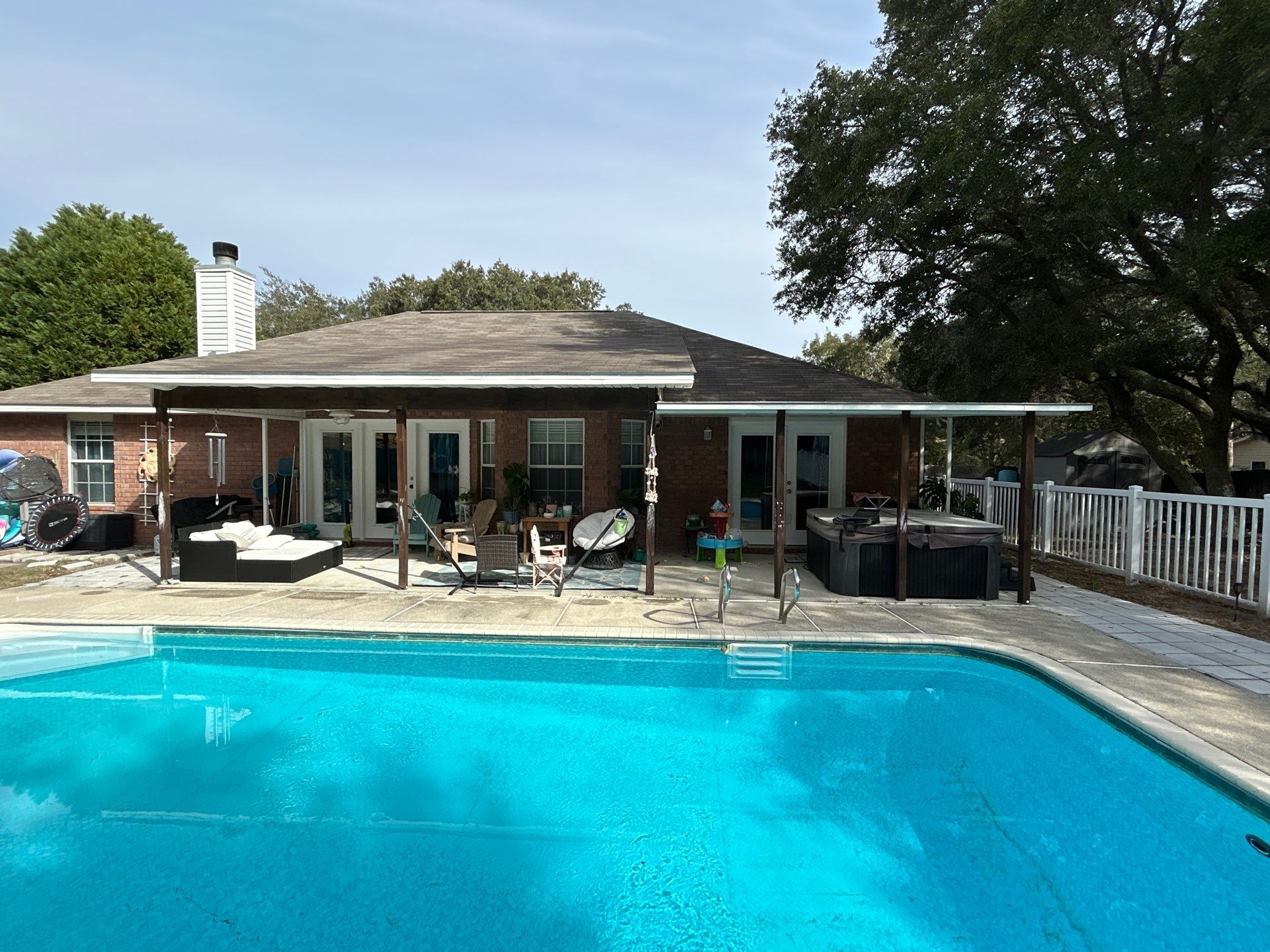 Screen Room using Colorbeam in Gulf Breeze by Titan Sunrooms