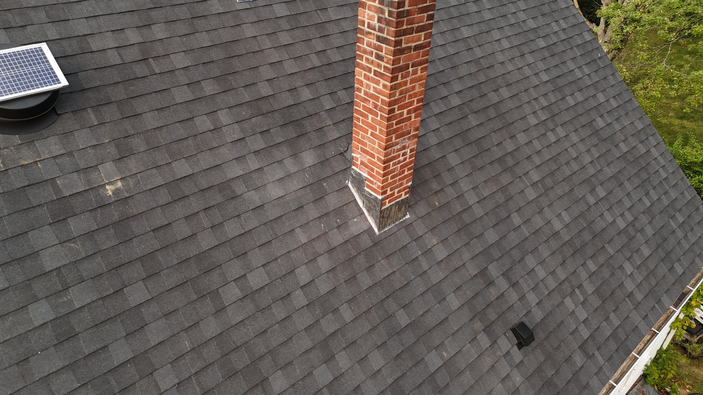 Atlas Pinnacle Pristine: Black Shadow in Wallingford by Golden Shield Roofing