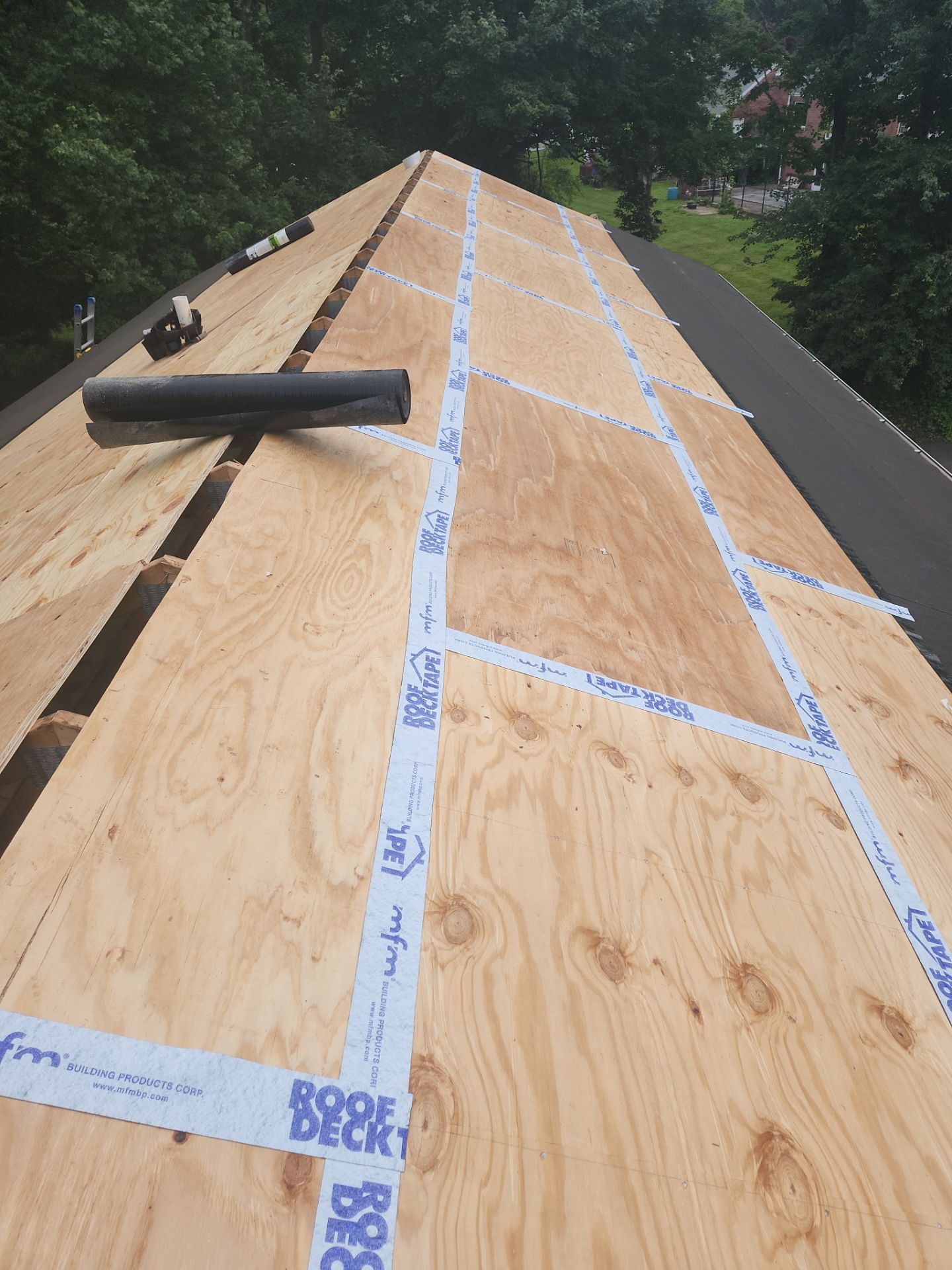 Residential Roofing Installation using Owens Corning TruDefinition Duration AR - Williamsburg Gray by A Plus Exterior