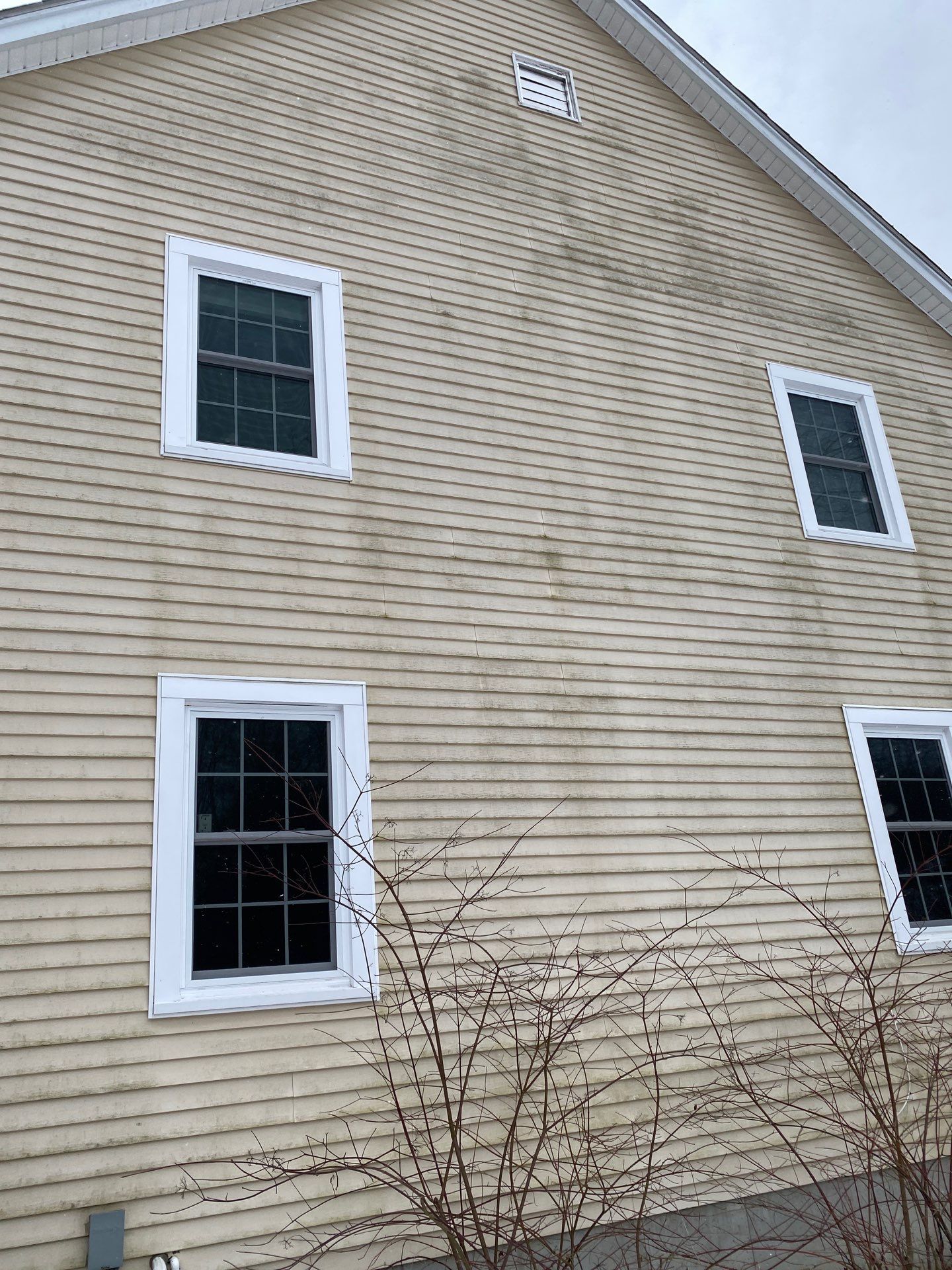 Realtor consult by Mighty Dog Roofing of Greater Middlesex County