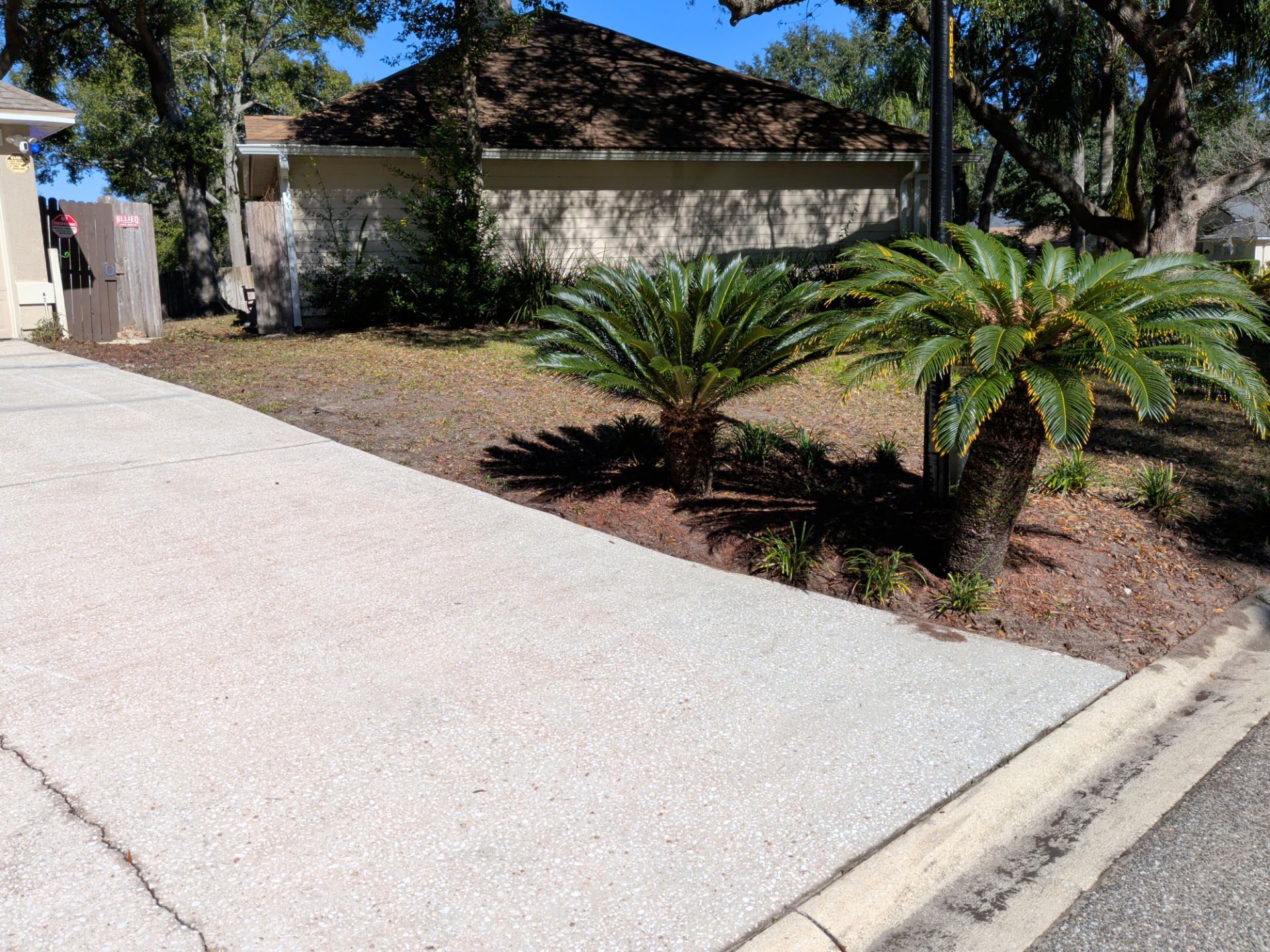 Pressure washing service Ocean Way area Jacksonville, Fl by Harmoni Home Services
