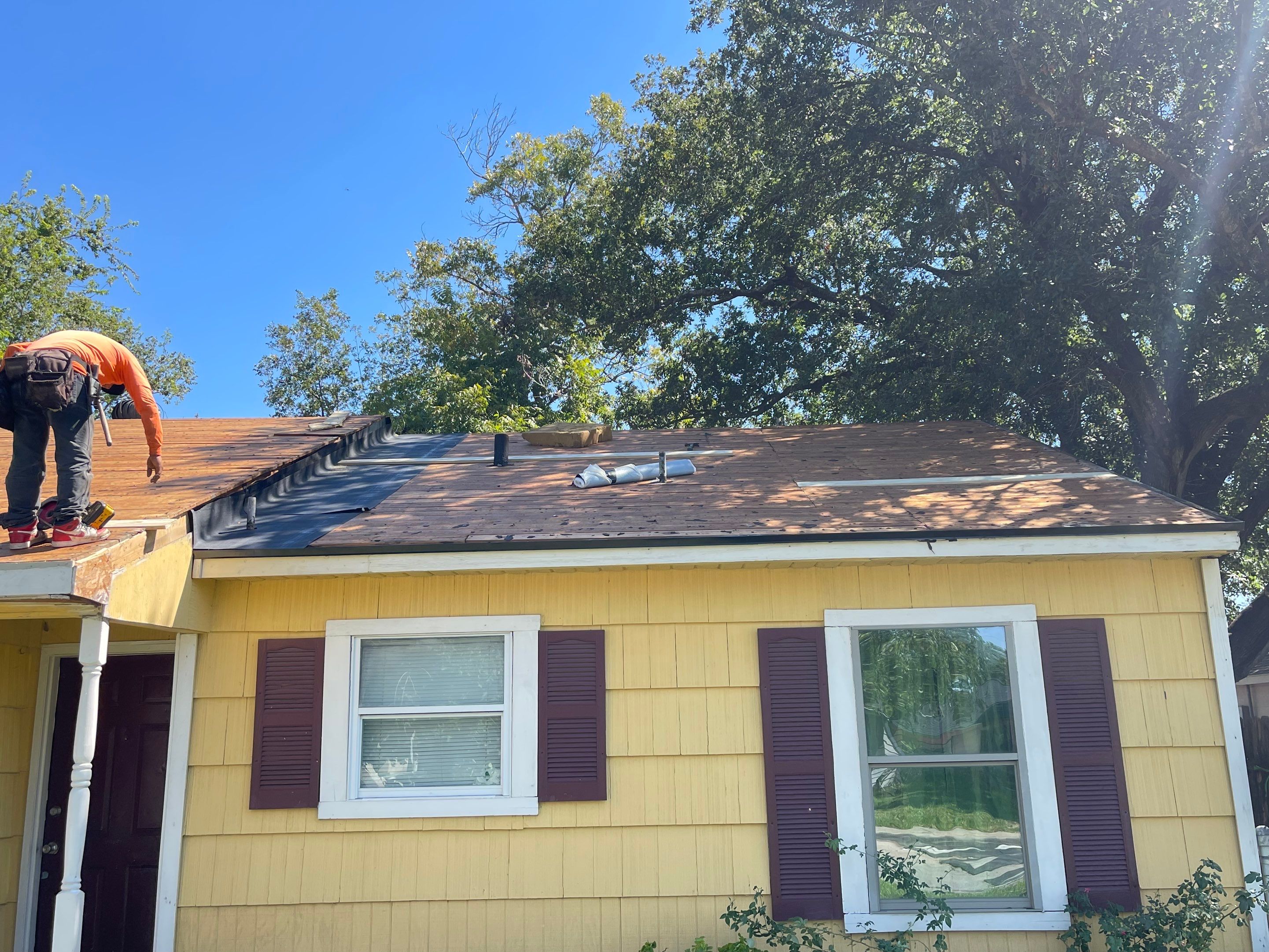 Residential Roofing Installation using Atlas Pinnacle® Pristine Pewter by CAP Roofing and Construction LLC