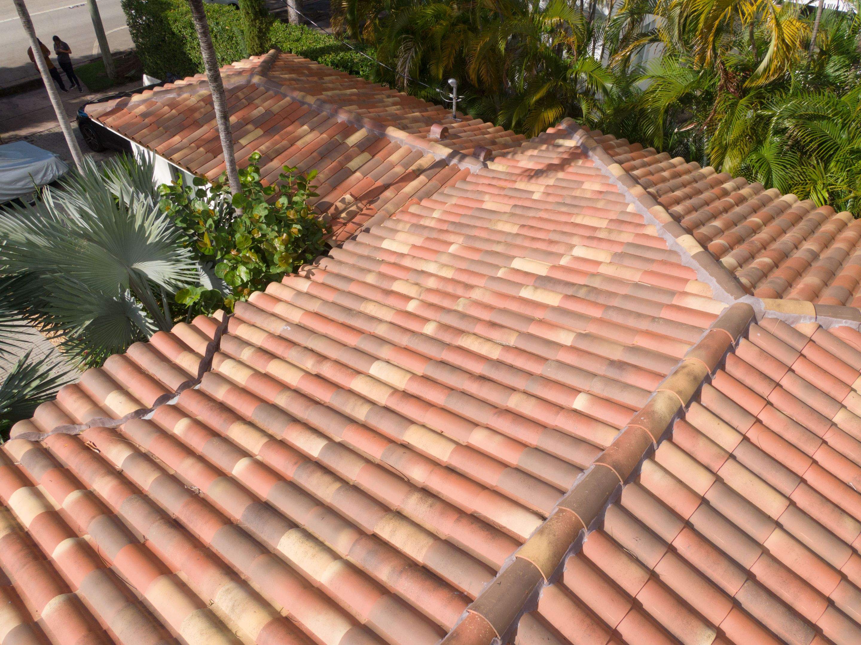 Verea - Spanish S - Jacobea by Istueta Roofing