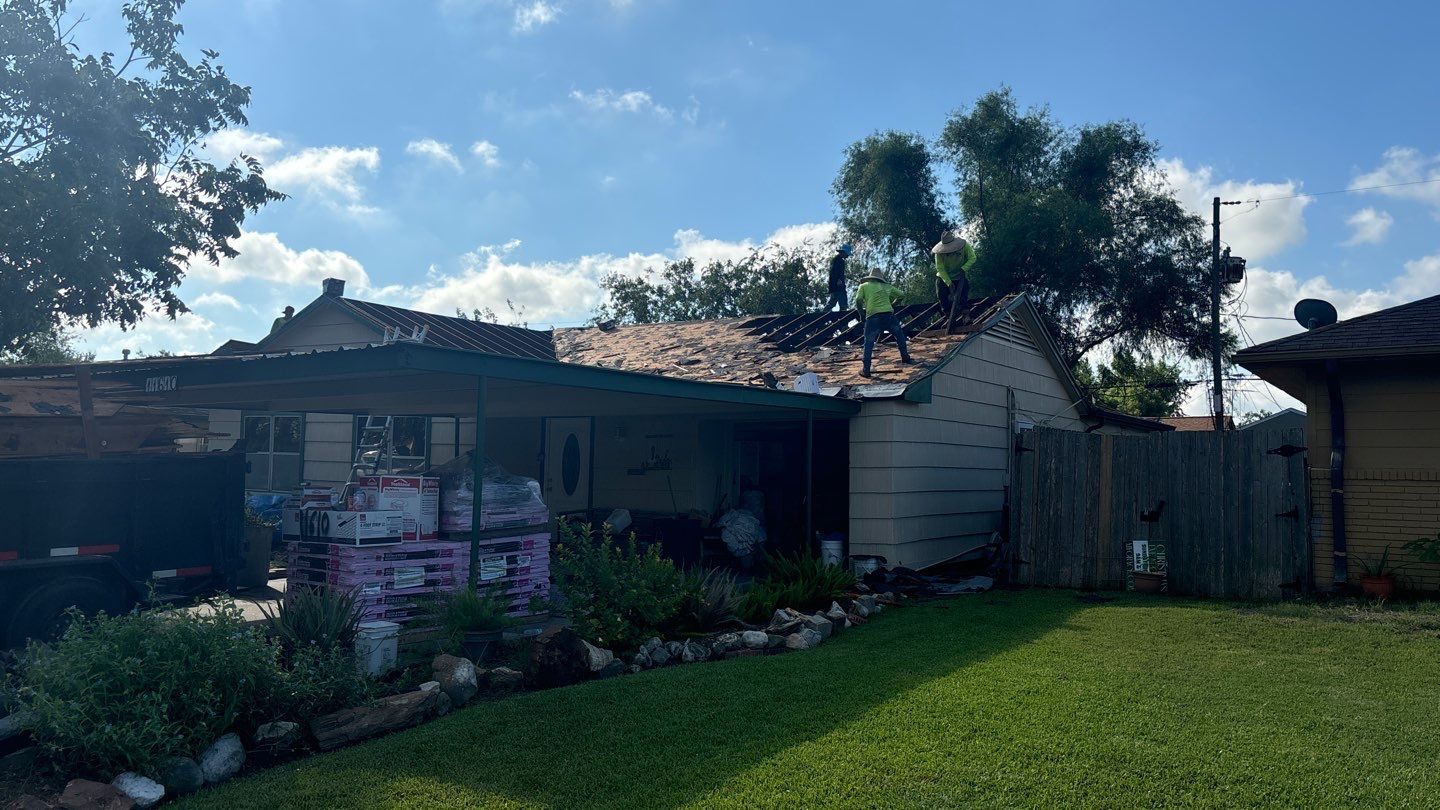 Residential Roofing Installation using Owen's Corning Duration (Lifetime) Shingles by Roof Repair Company
