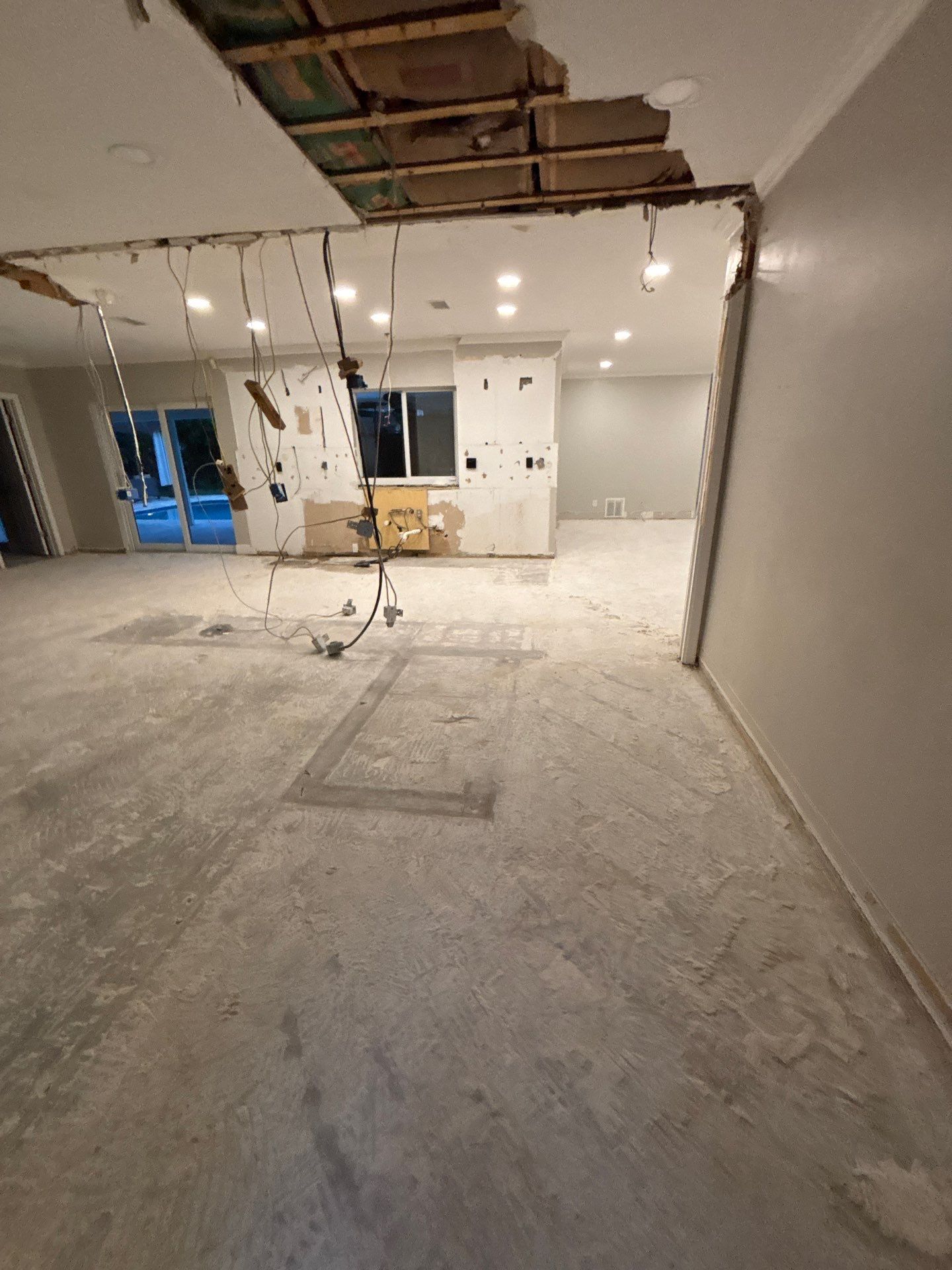 48x48 Flooring - East Boca Raton by Hevi Tile