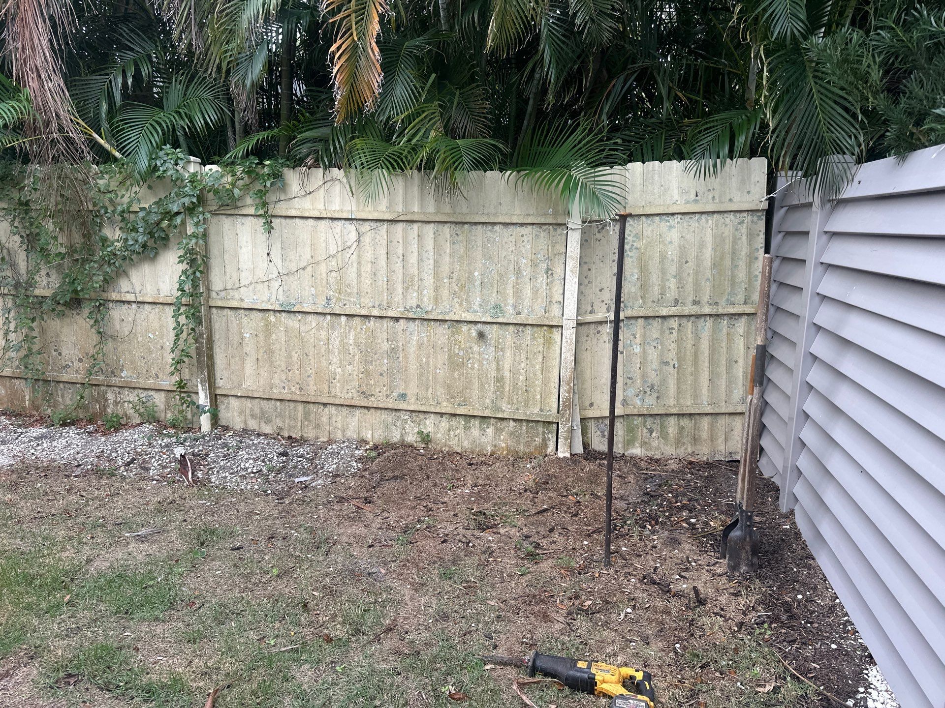 Mixed Material  by H&Y Fence