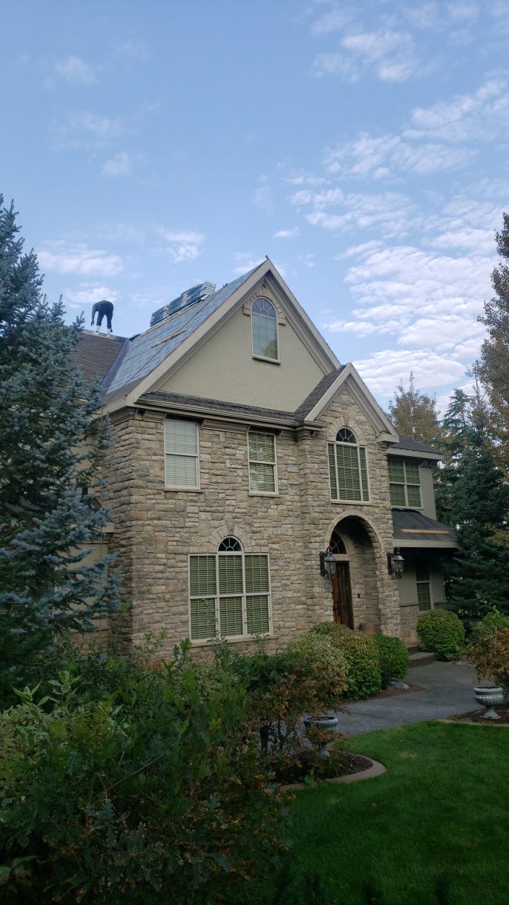 Residential Roofing Installation using GAF Glenwood Premium Shingle by The Roof Doctor