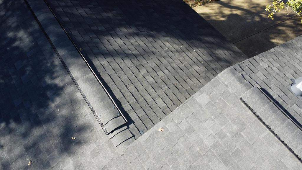 Onyx Black - Owens Corning TruDefinition Oakridge by RoofsOnly.com