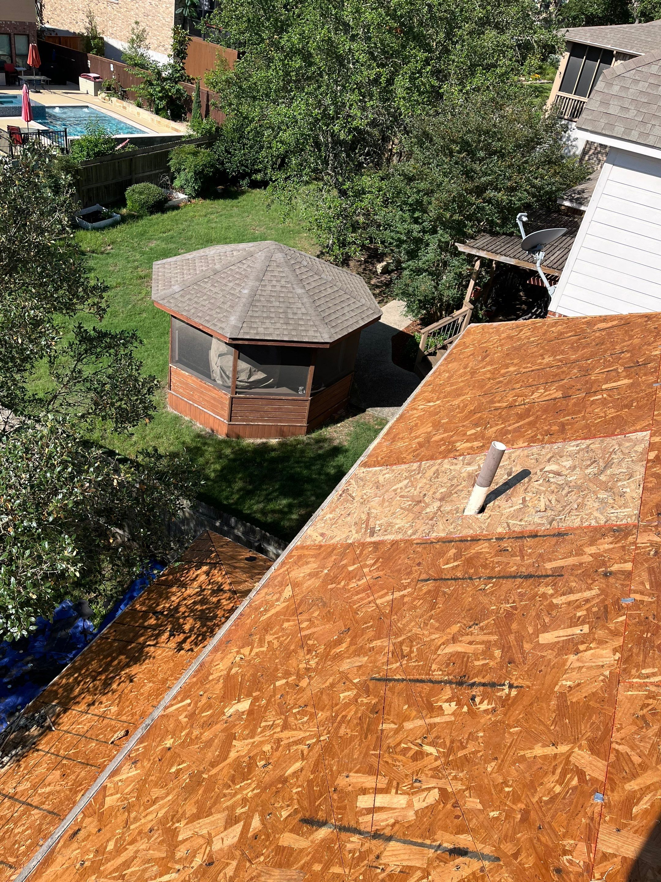 Residential Roof Replacement using Owens Corning 30 year Architectural Shingles by Premier Roofing and Contracting