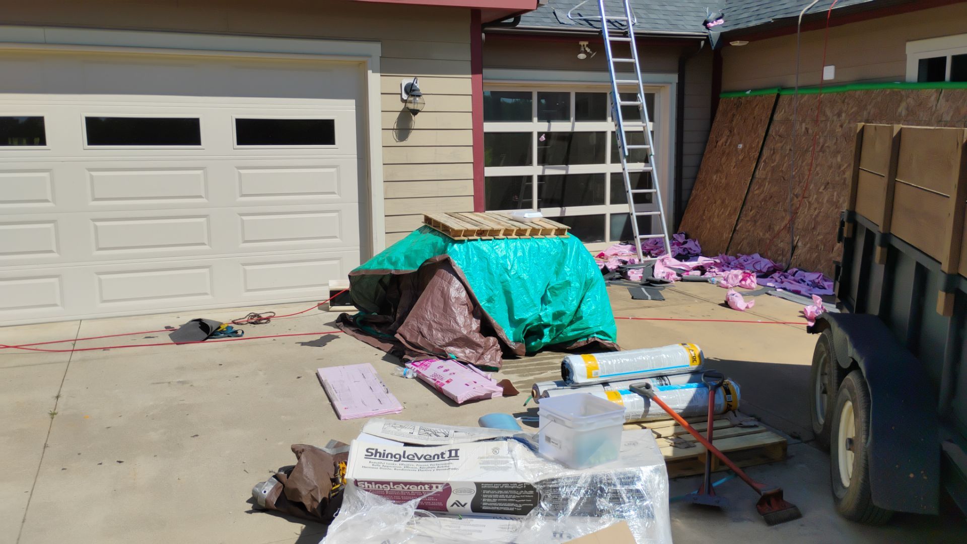 Tony's roof by BROCK BUILDERS 